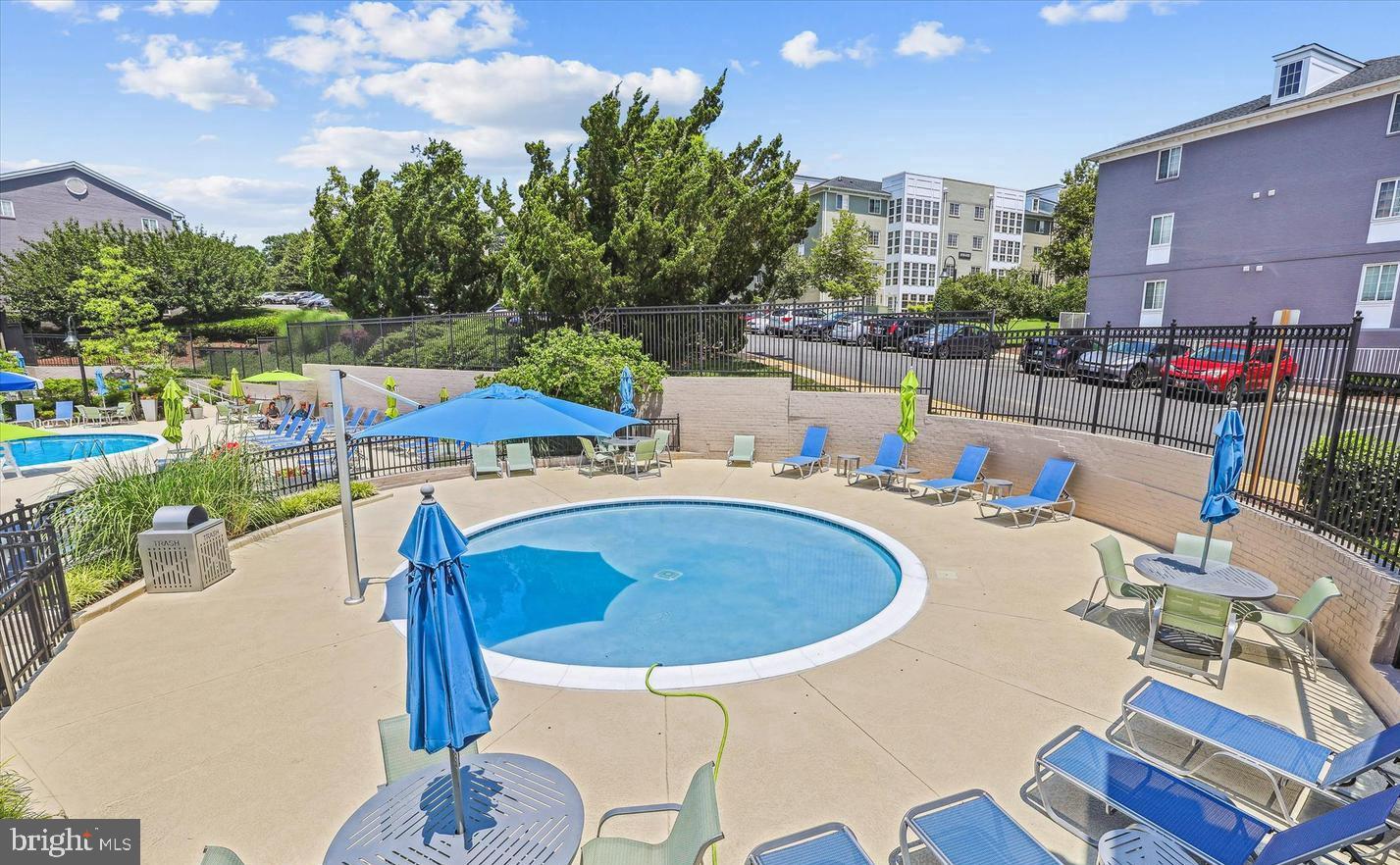 WEST VILLAGE OF SHIRLINGTON - Residential