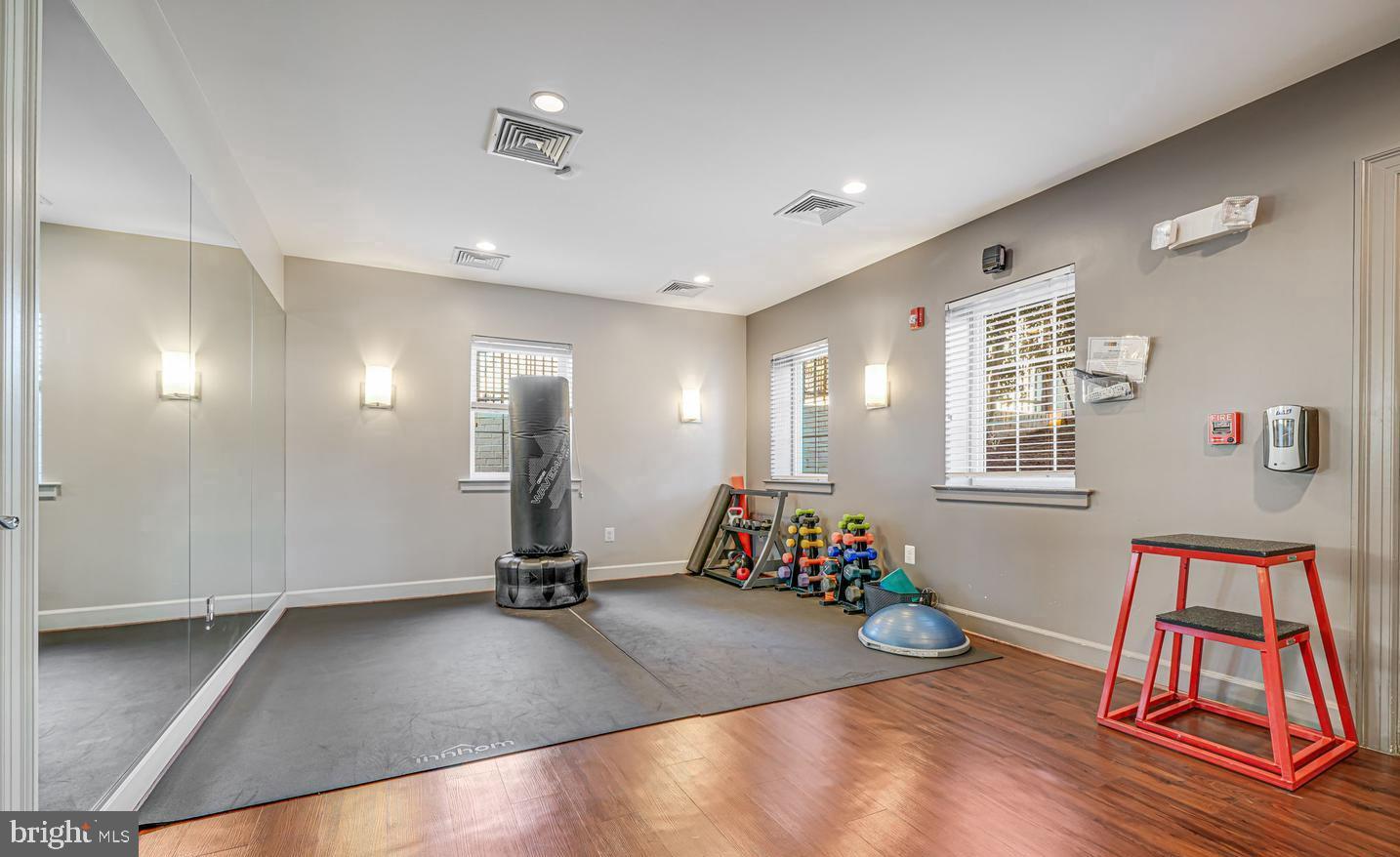 WEST VILLAGE OF SHIRLINGTON - Residential