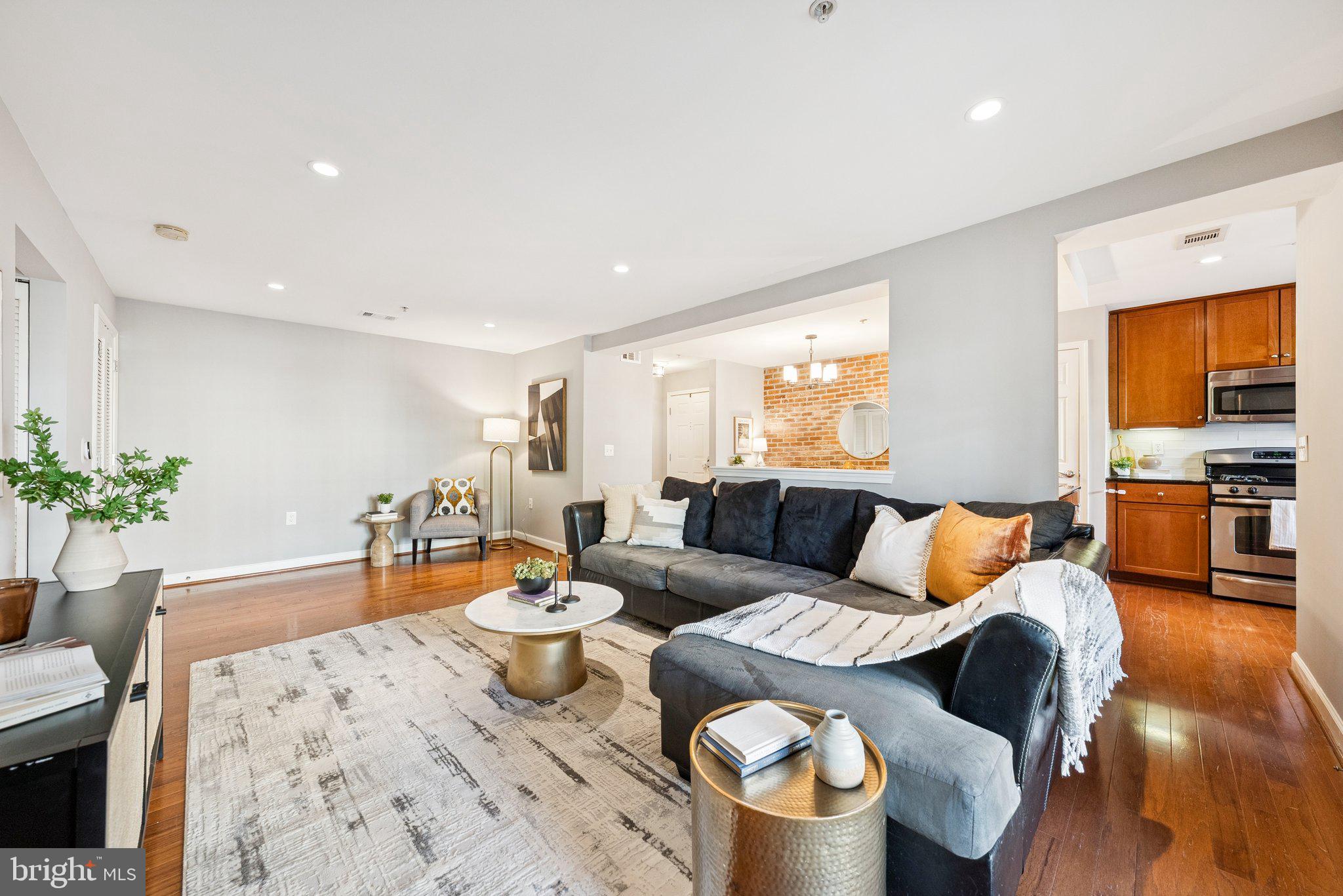 WEST VILLAGE OF SHIRLINGTON - Residential