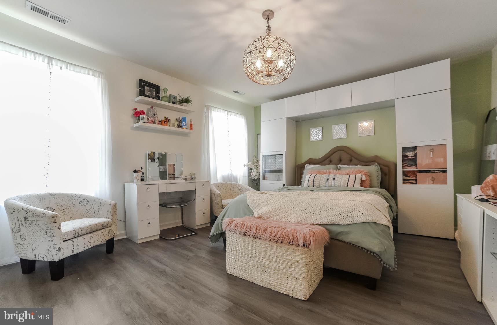 MEADOW LAKE - Residential