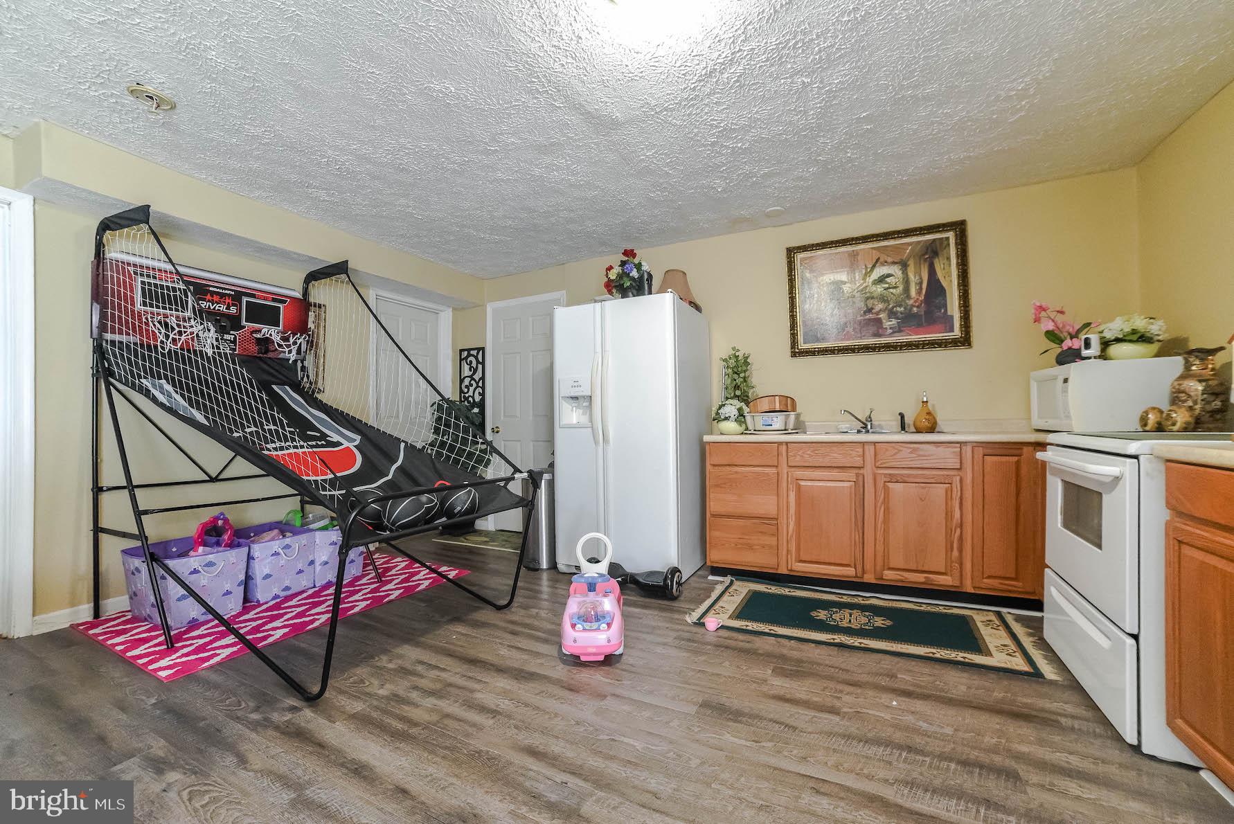 MEADOW LAKE - Residential