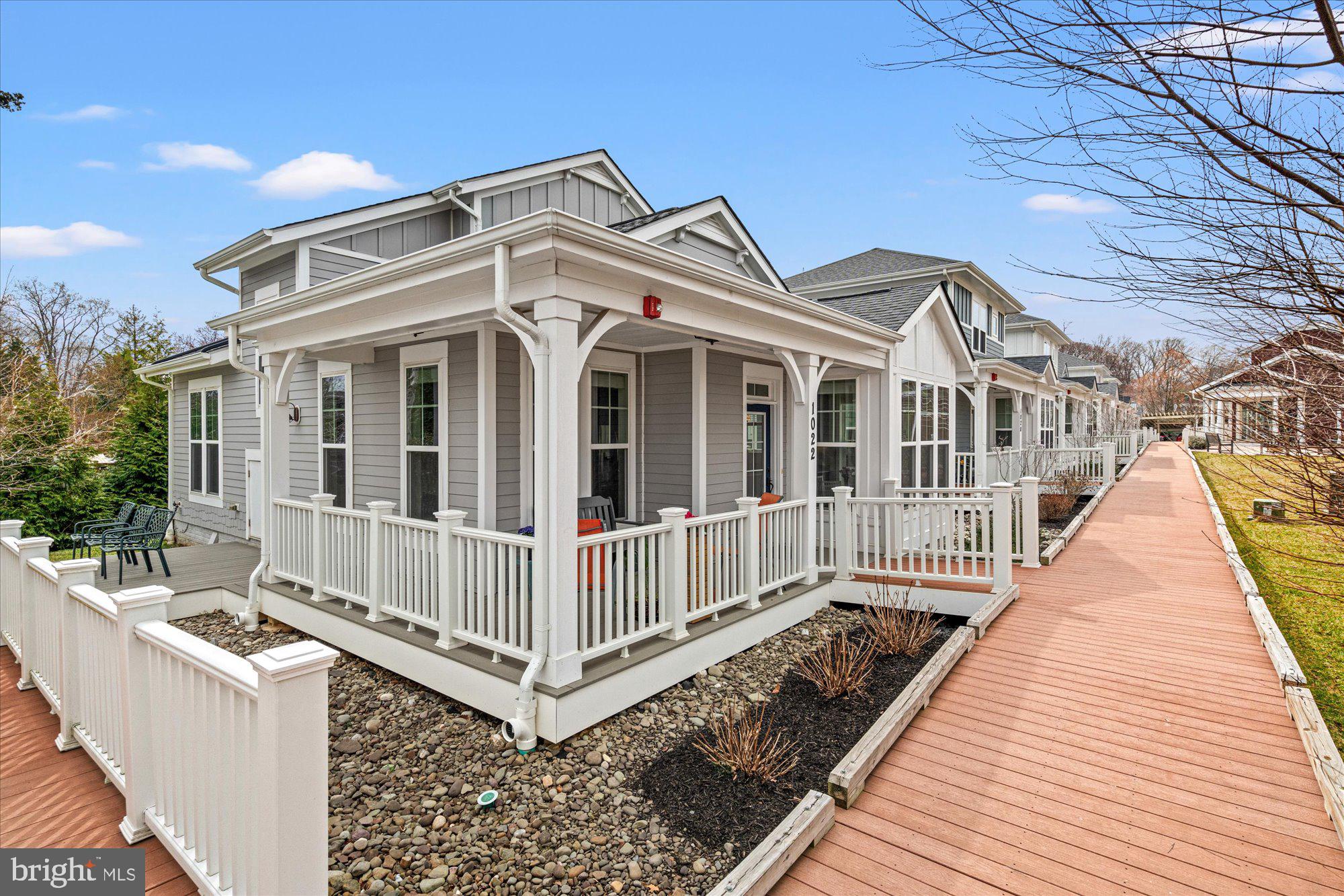 1022 RAILROAD AVENUE 4