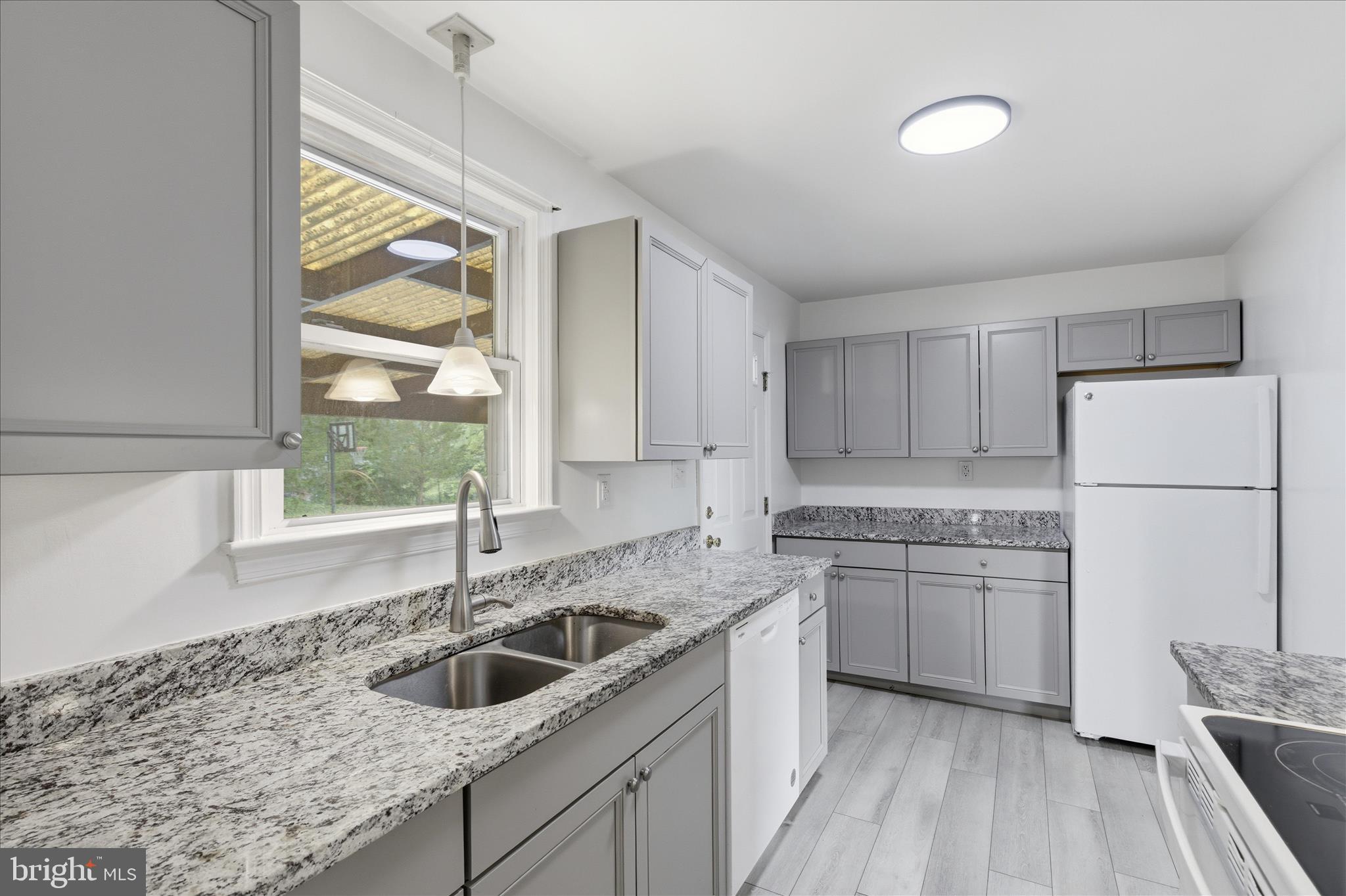 GREEN MEADOWS - Residential