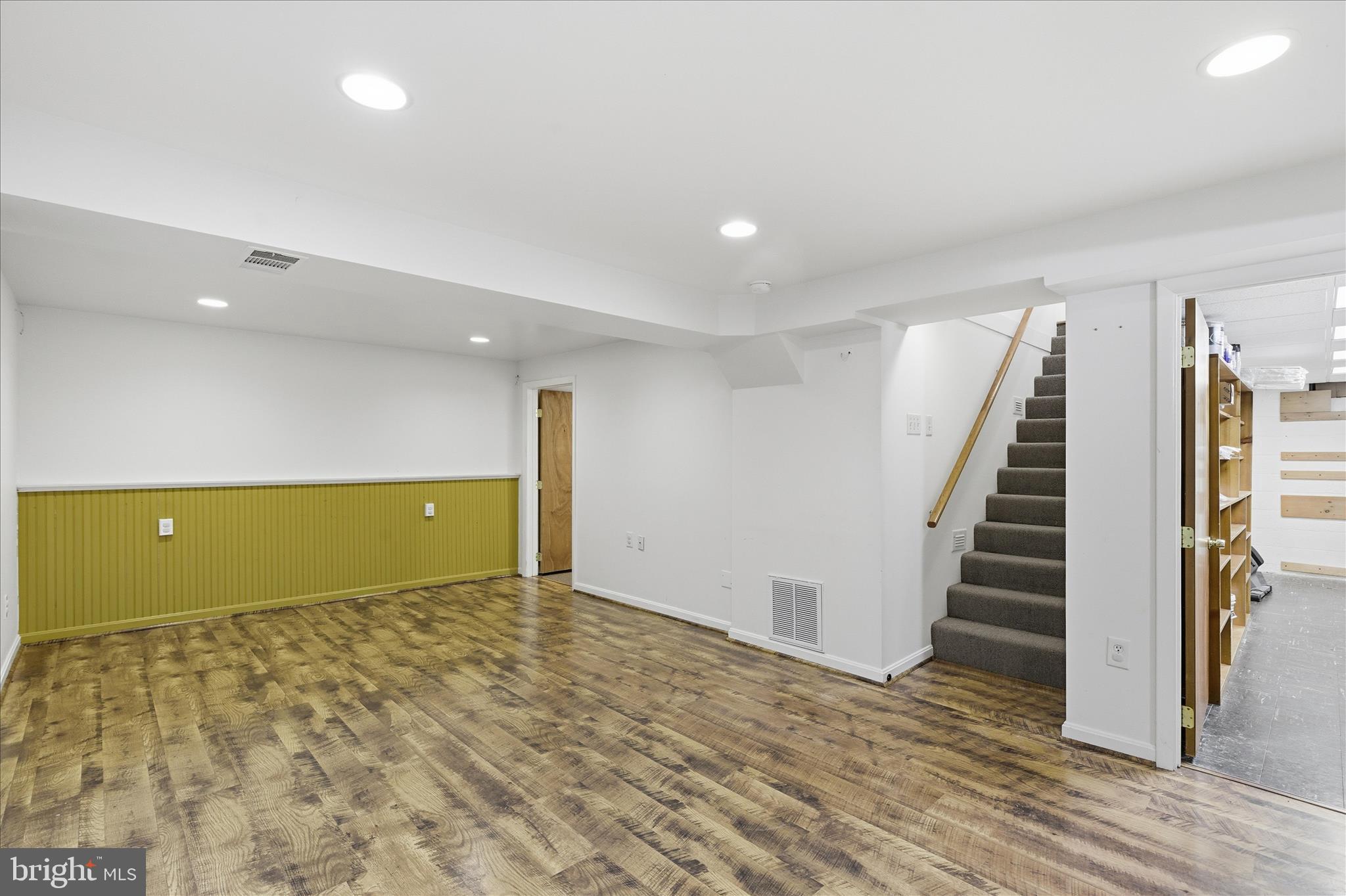 GREEN MEADOWS - Residential