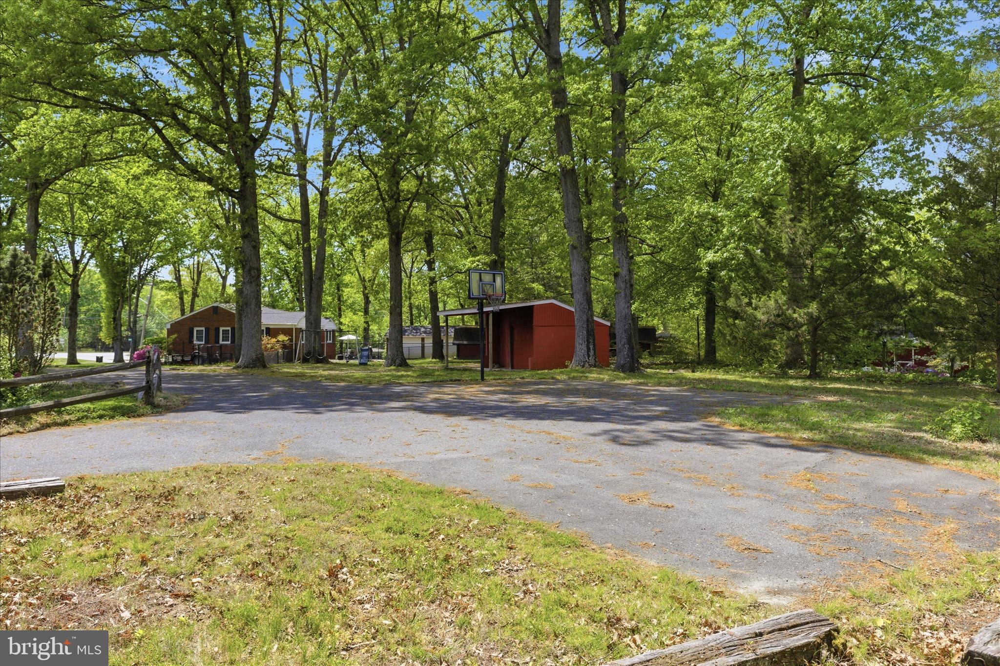 3150 GREEN MEADOWS DRIVE