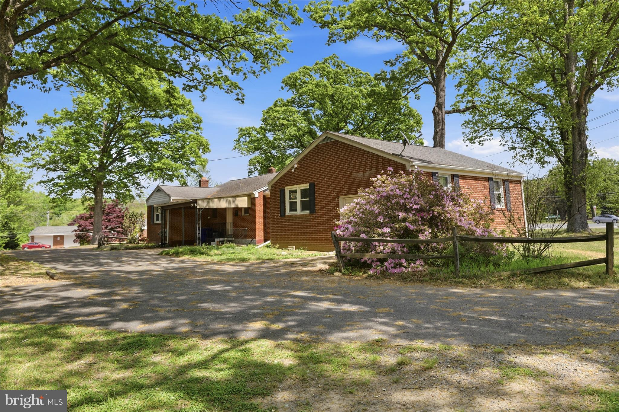 GREEN MEADOWS - Residential