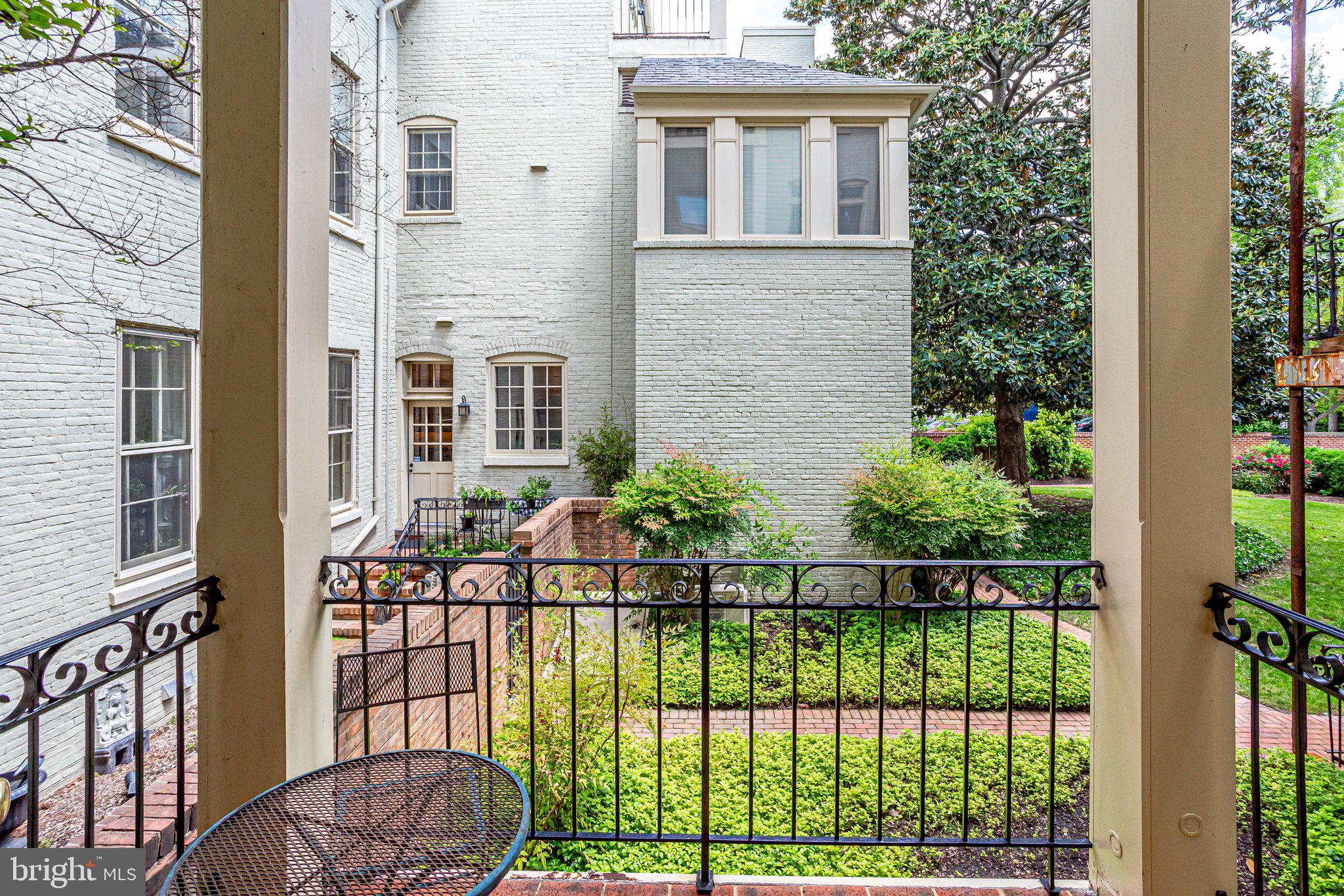 ALEXANDRIA - Residential