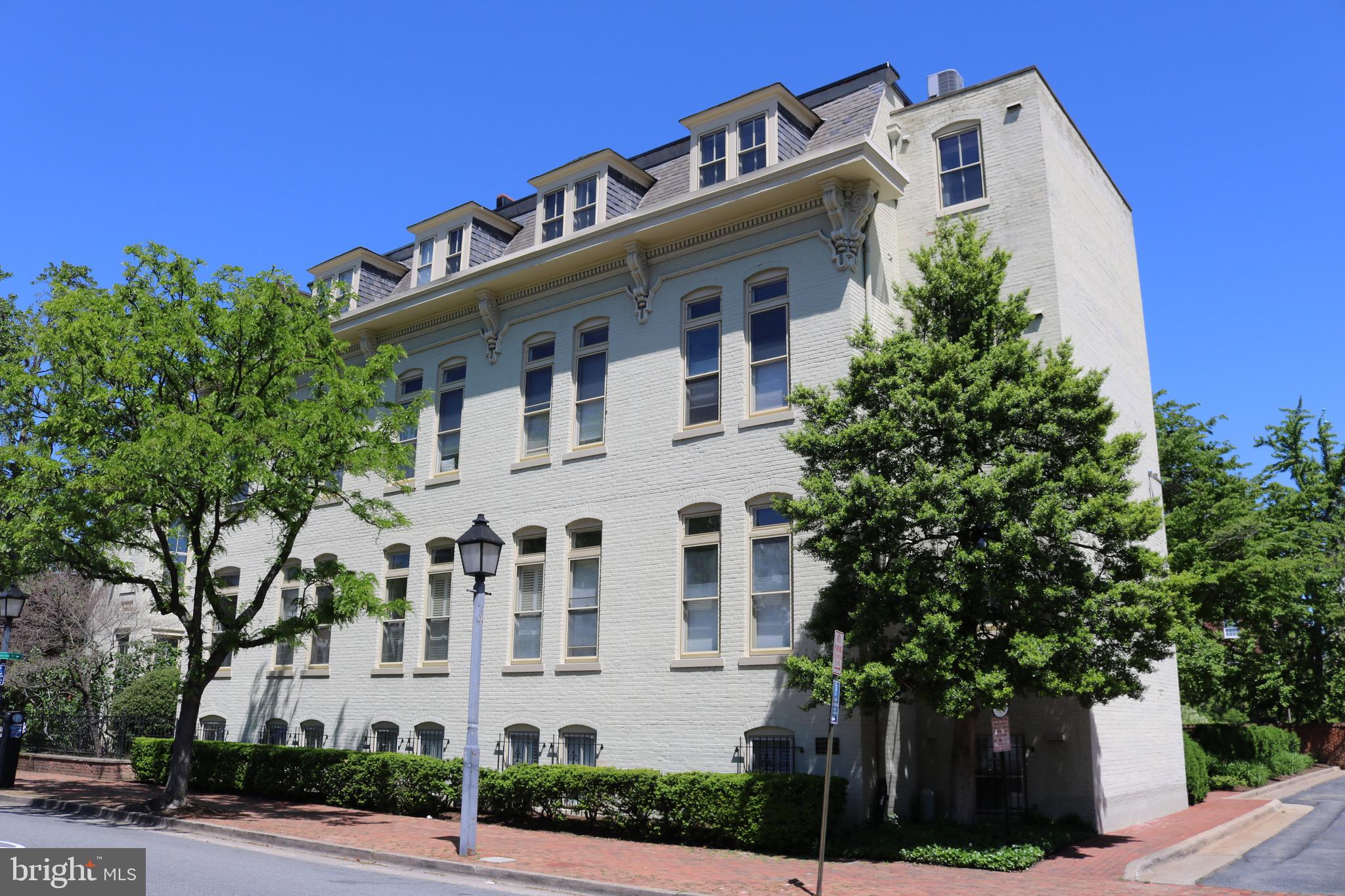 ALEXANDRIA - Residential