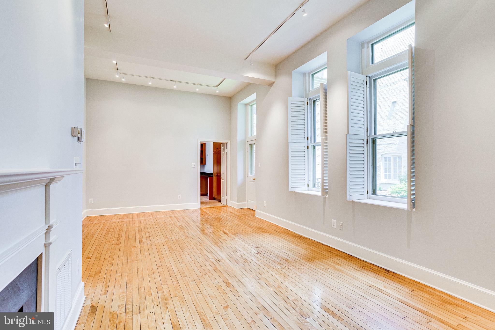 ALEXANDRIA - Residential