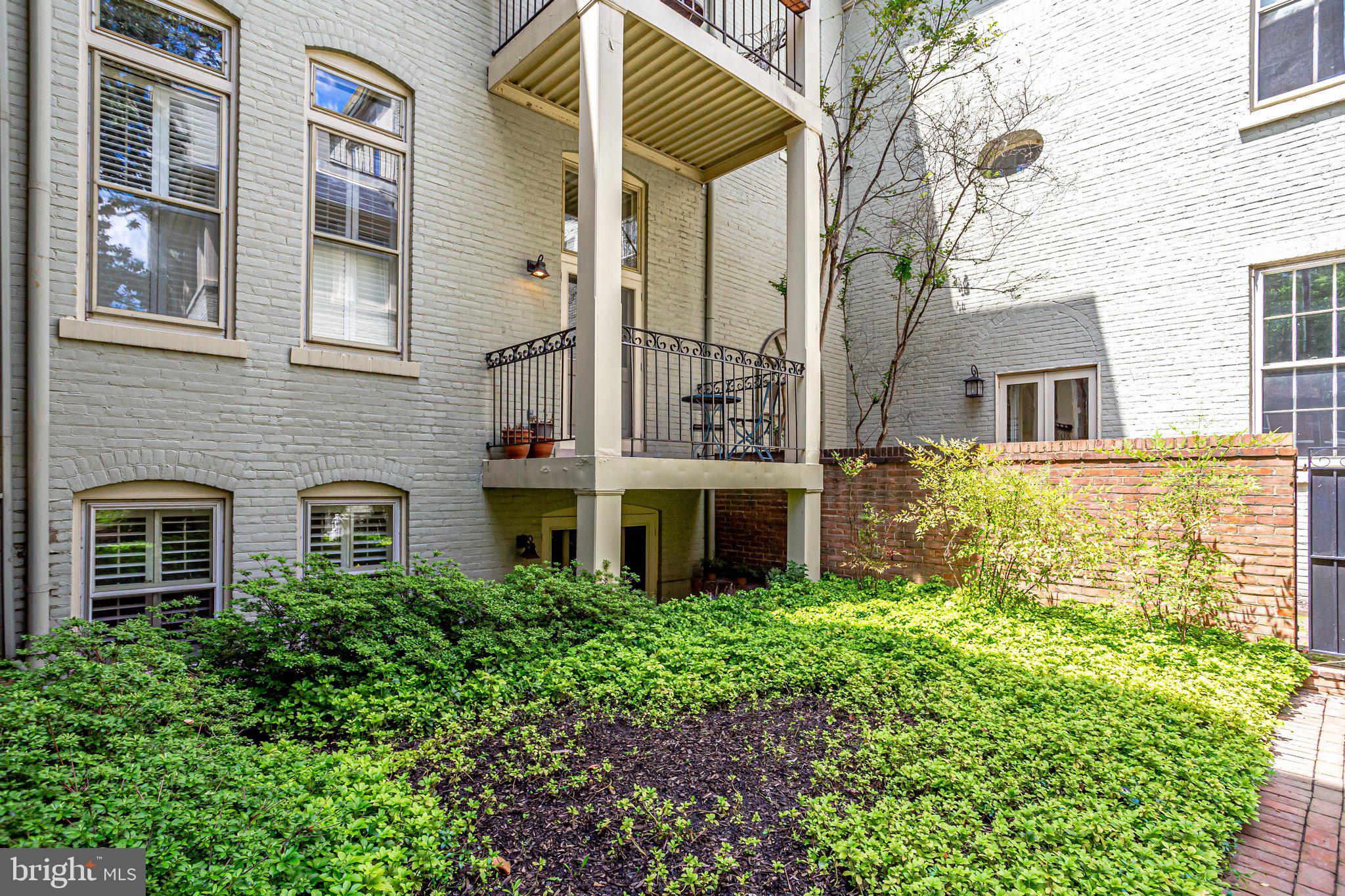 ALEXANDRIA - Residential