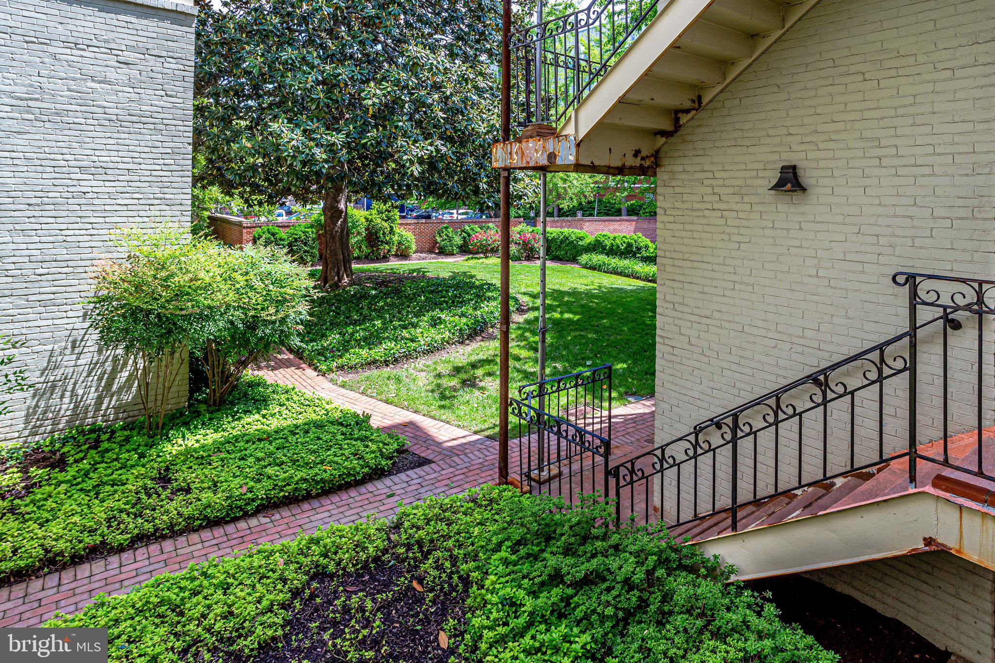 ALEXANDRIA - Residential