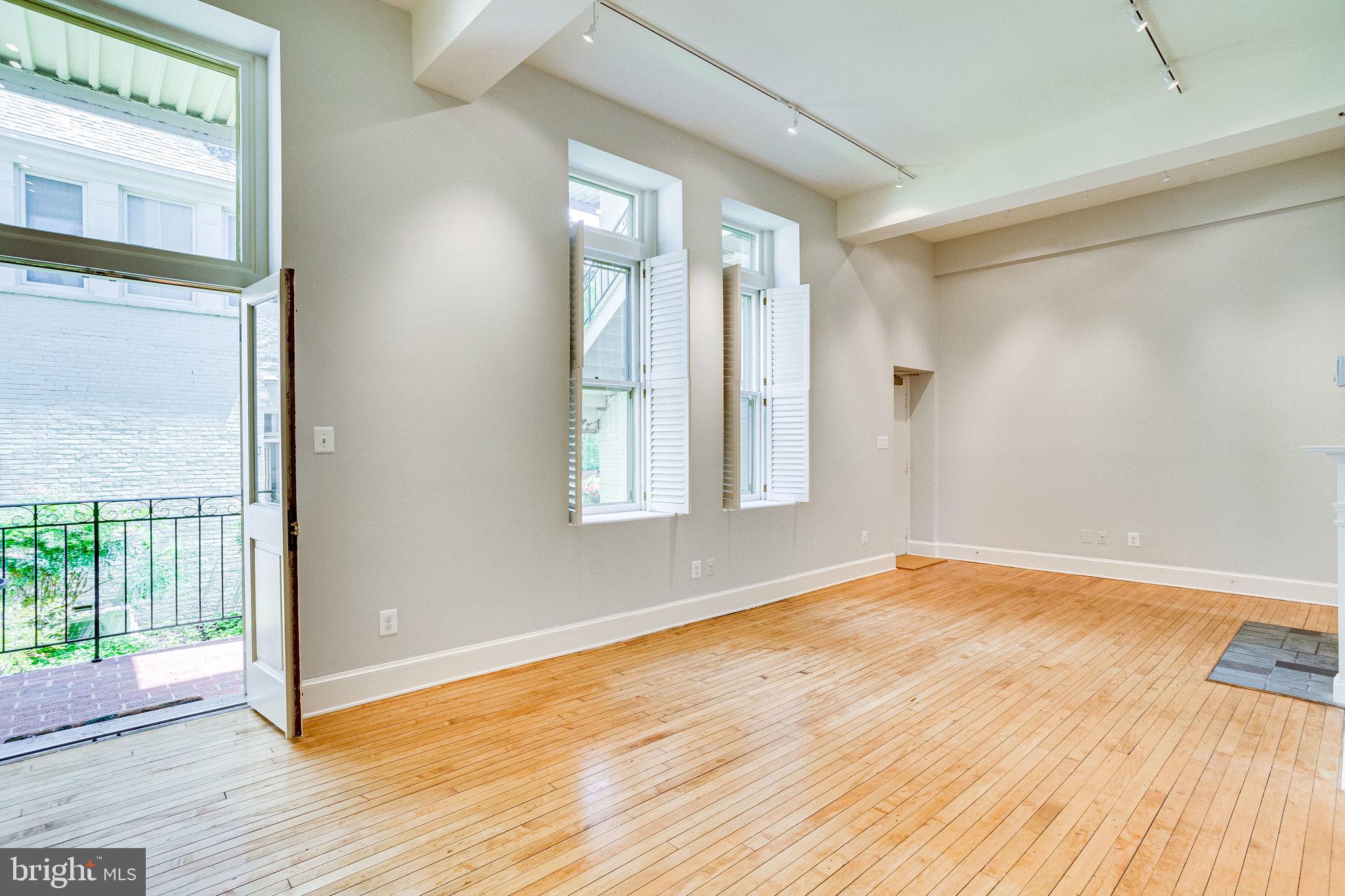 ALEXANDRIA - Residential