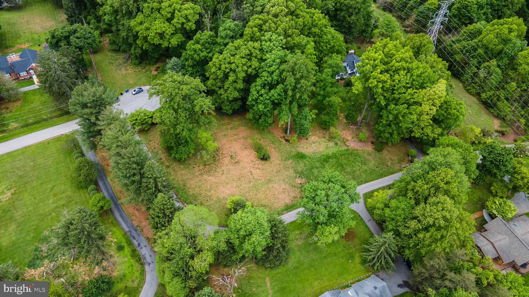 FALLS ROAD CORRIDOR - Land