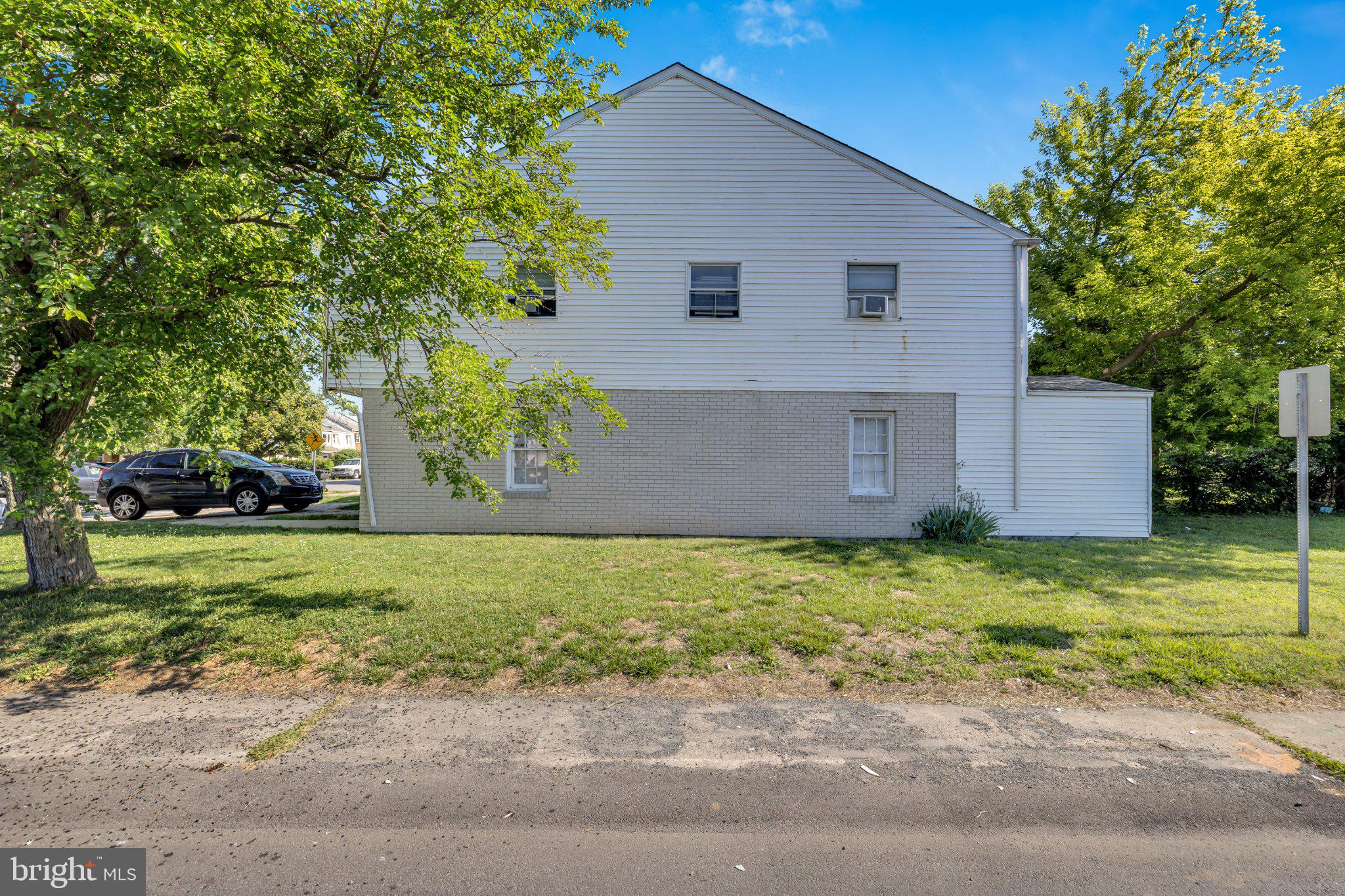 499 BARRISTER PLACE