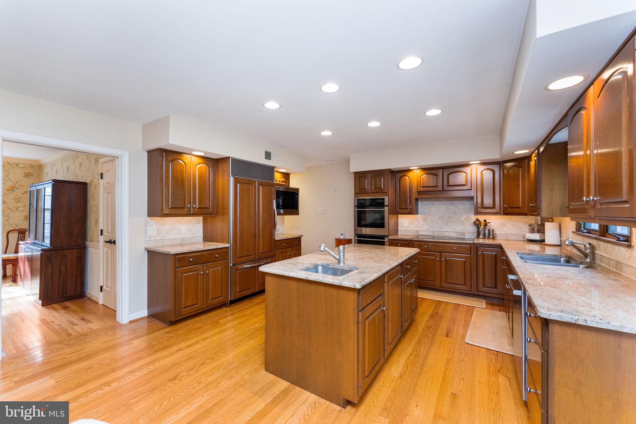 GLADWYNE - Residential