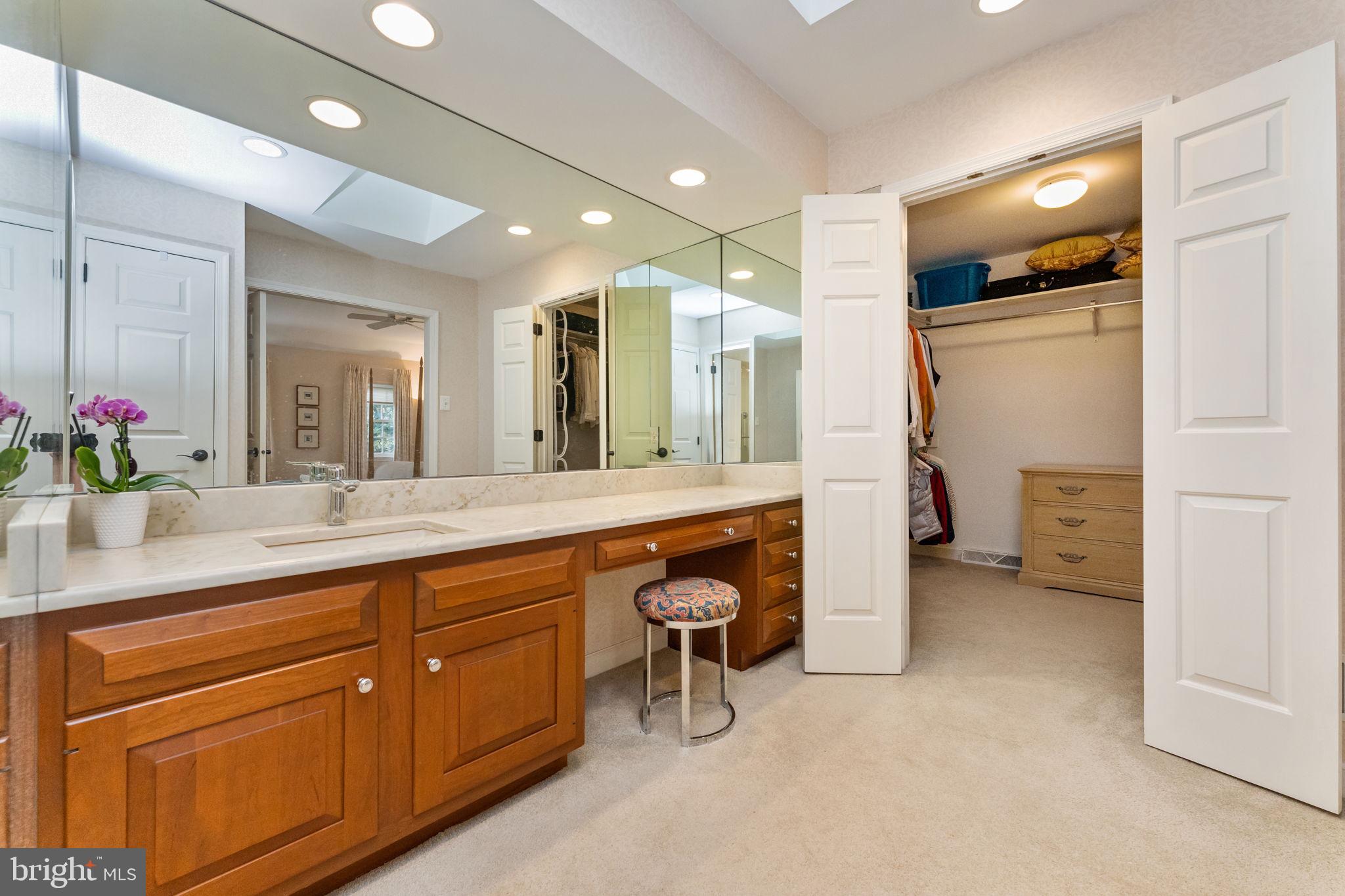 GLADWYNE - Residential