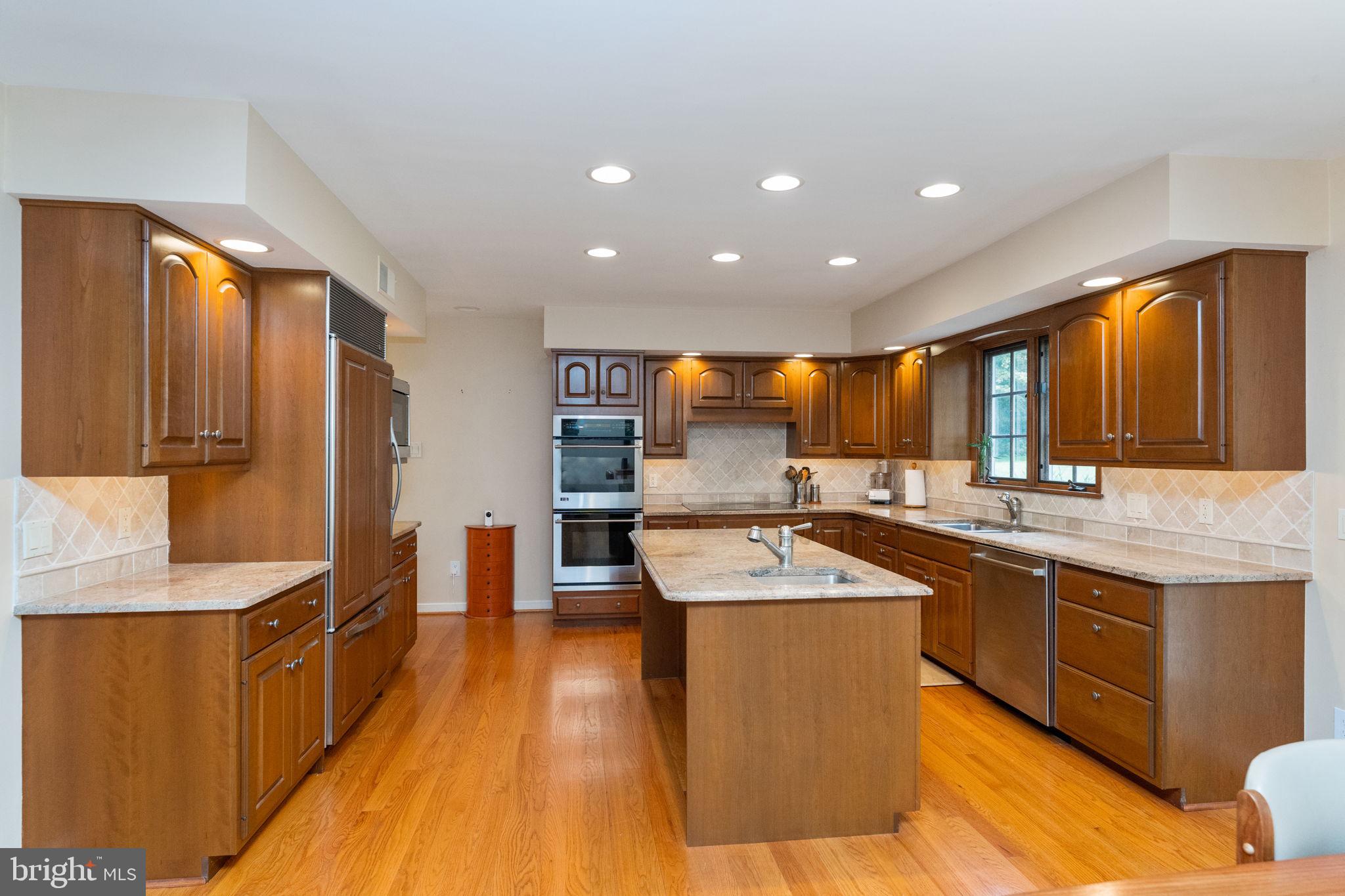 GLADWYNE - Residential