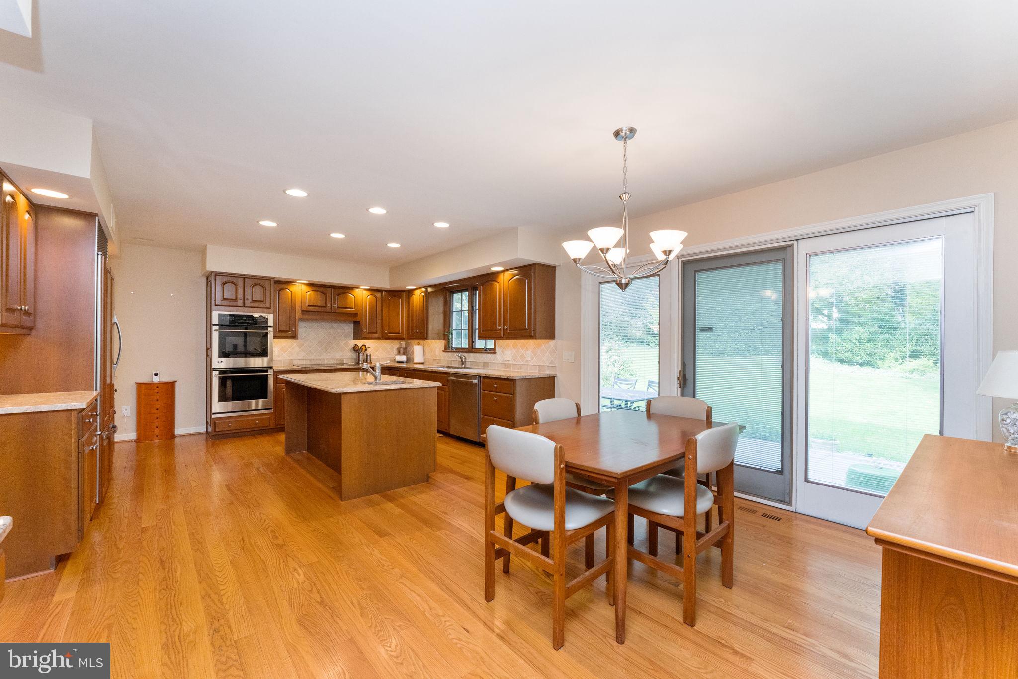 GLADWYNE - Residential