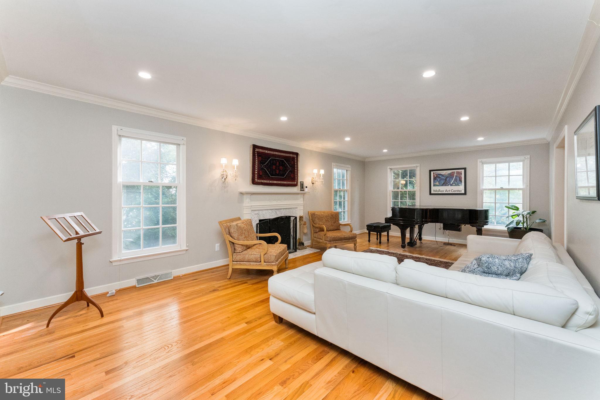 GLADWYNE - Residential