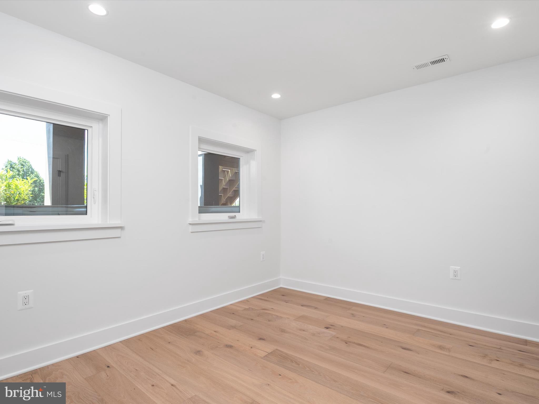 SUFFRAGE POINT - Residential