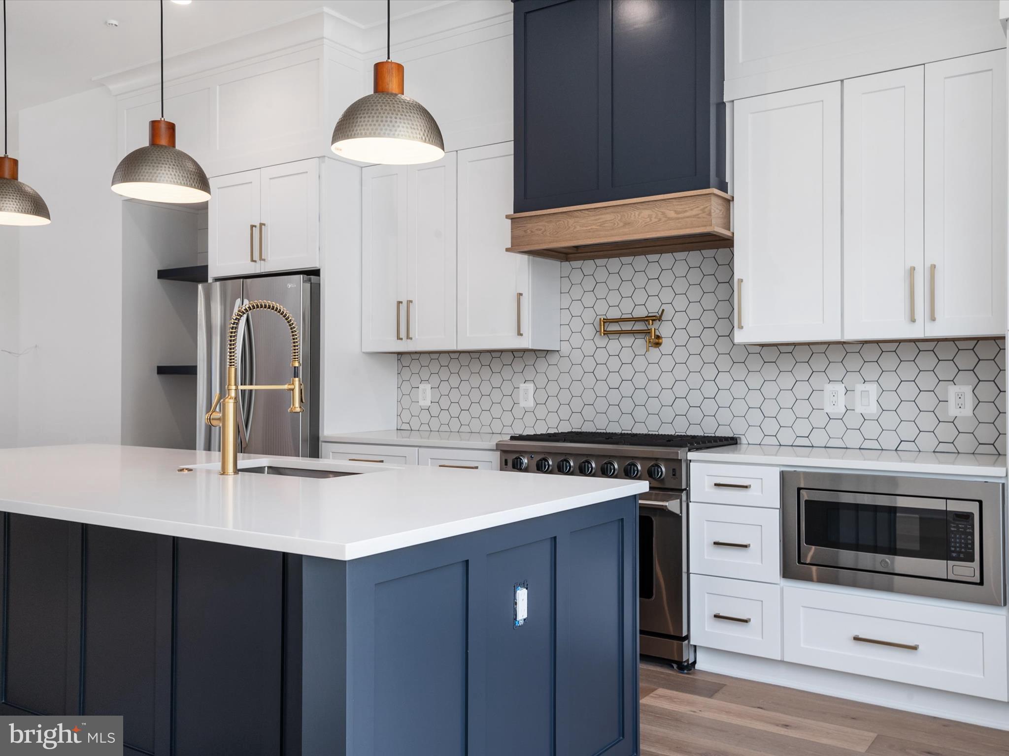 SUFFRAGE POINT - Residential