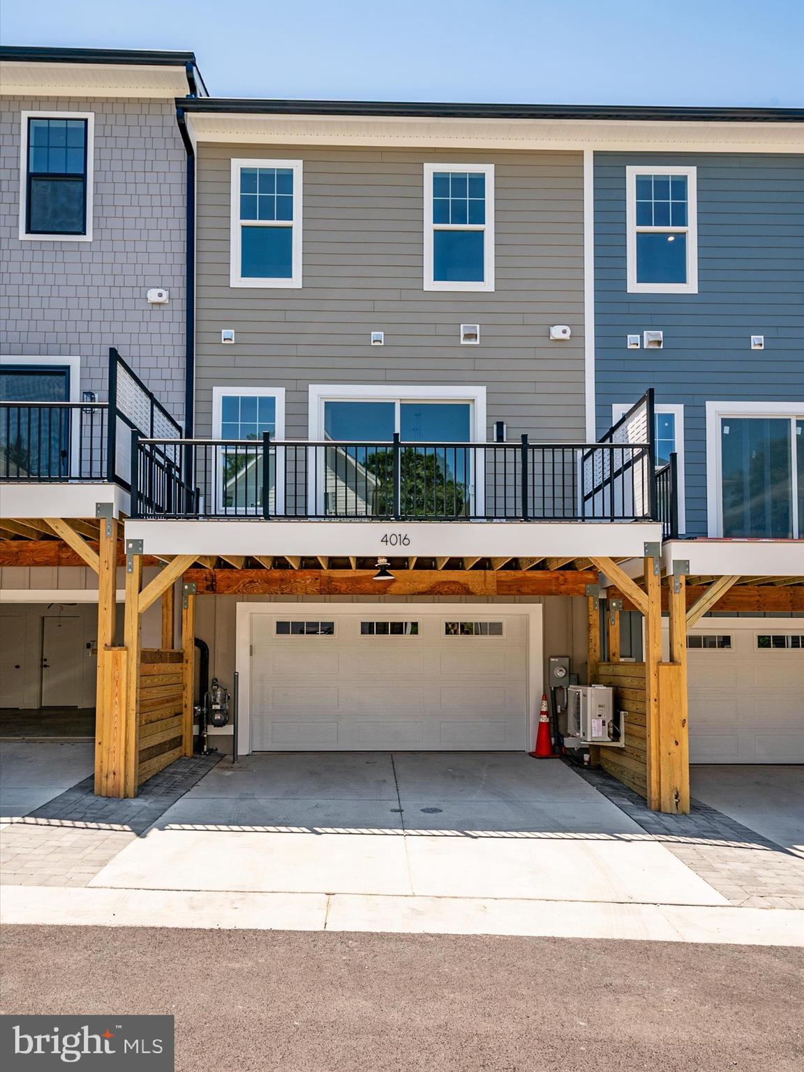 SUFFRAGE POINT - Residential