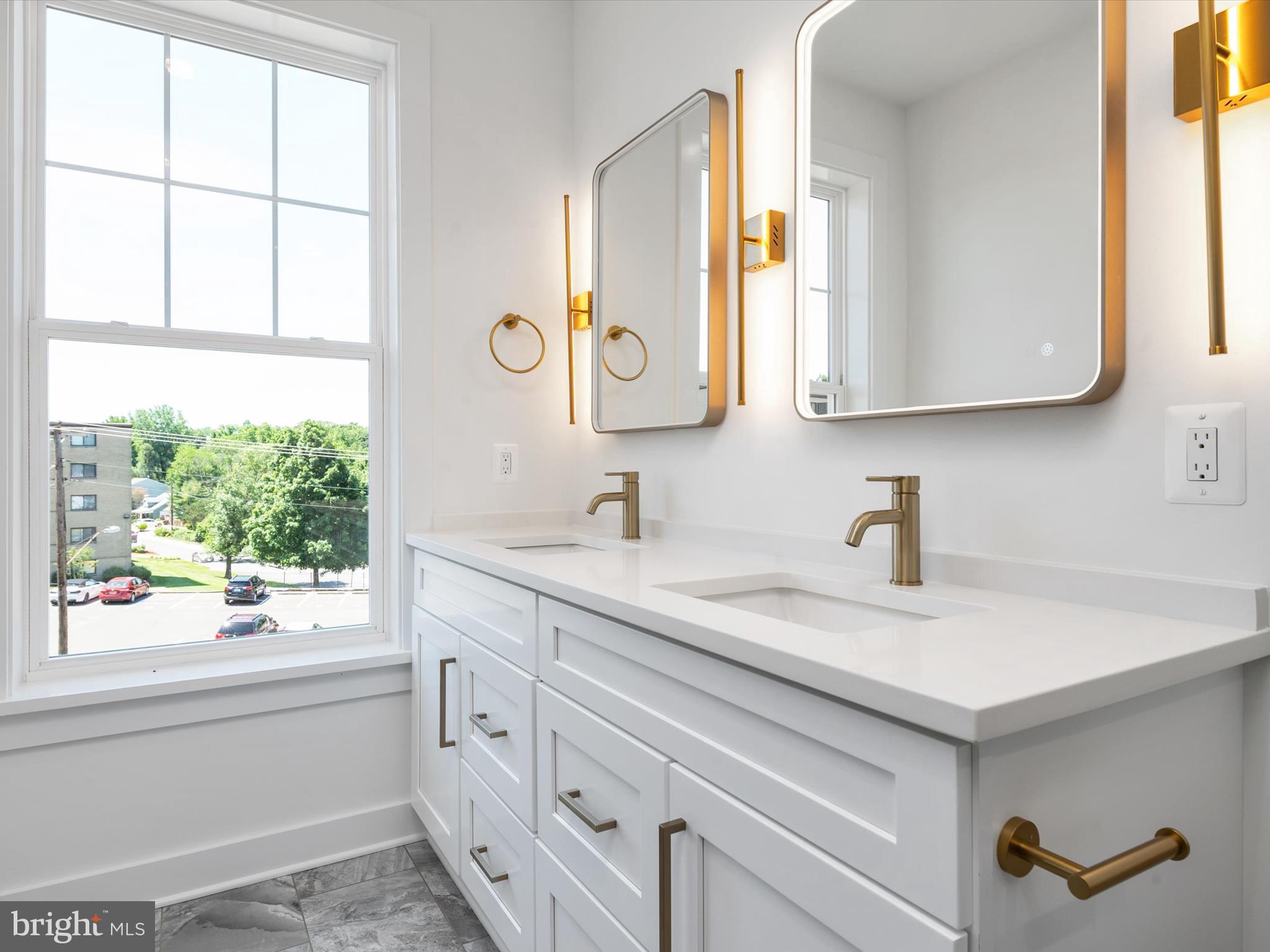 SUFFRAGE POINT - Residential