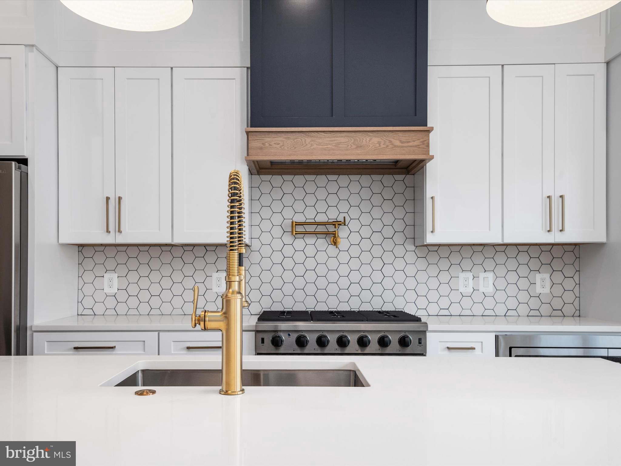 SUFFRAGE POINT - Residential