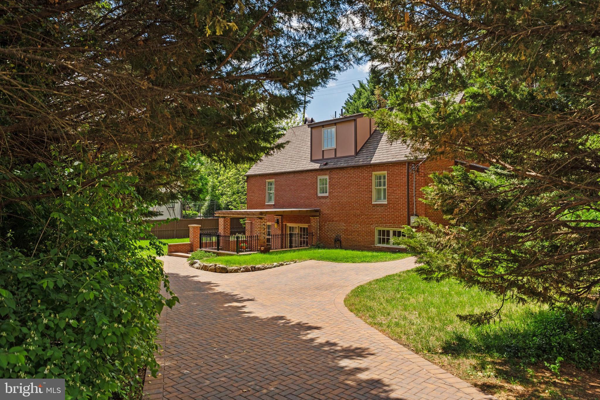 LONE OAK - Residential