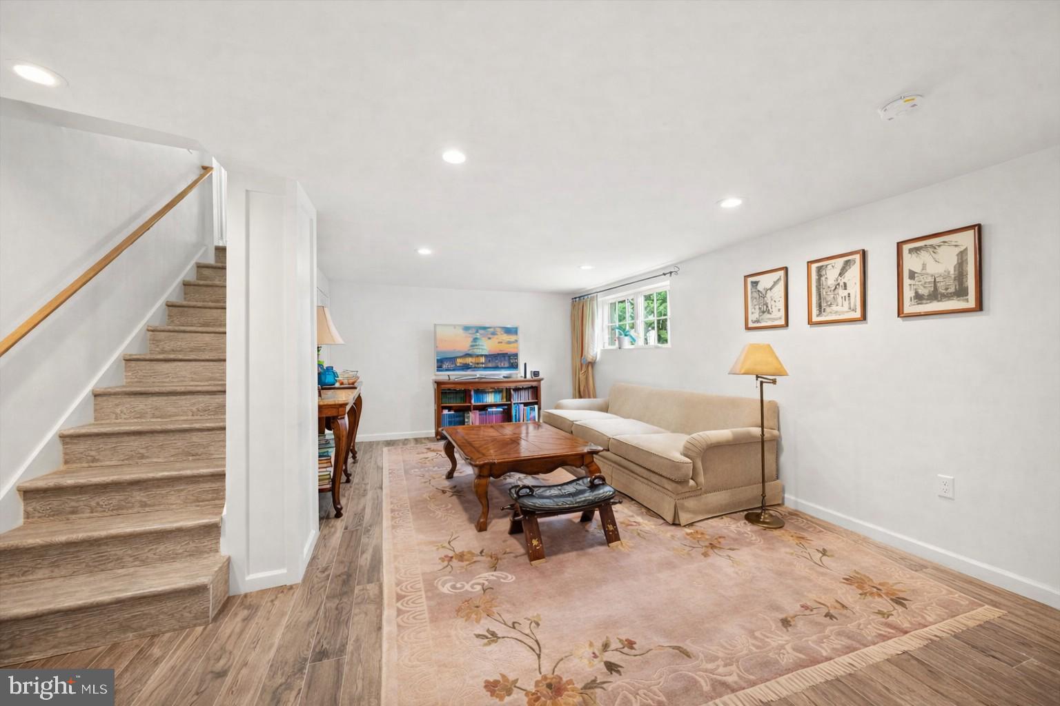 LONE OAK - Residential