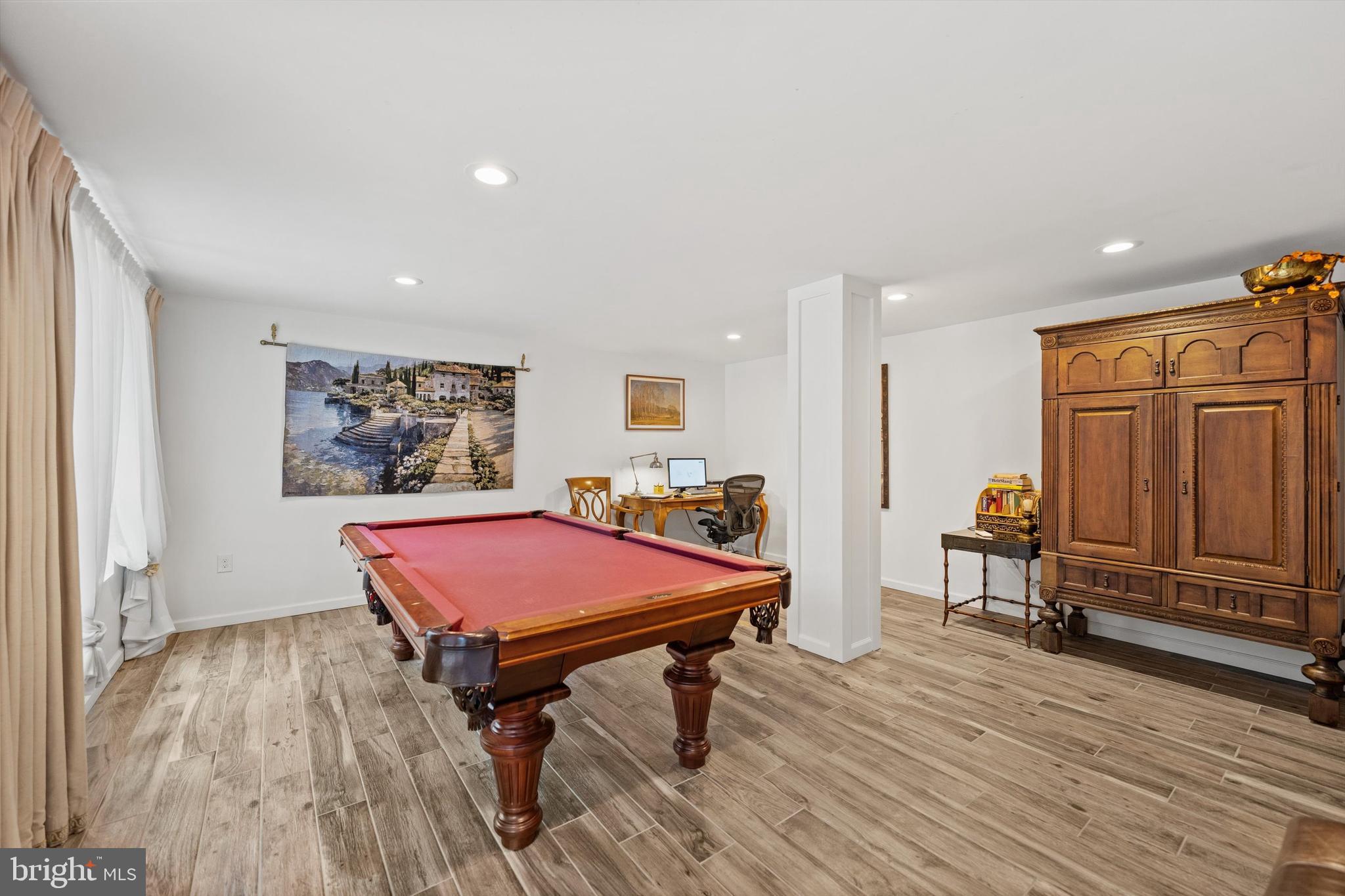 LONE OAK - Residential