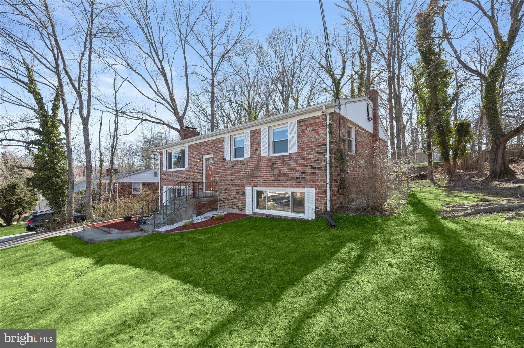 2603 MARY PLACE