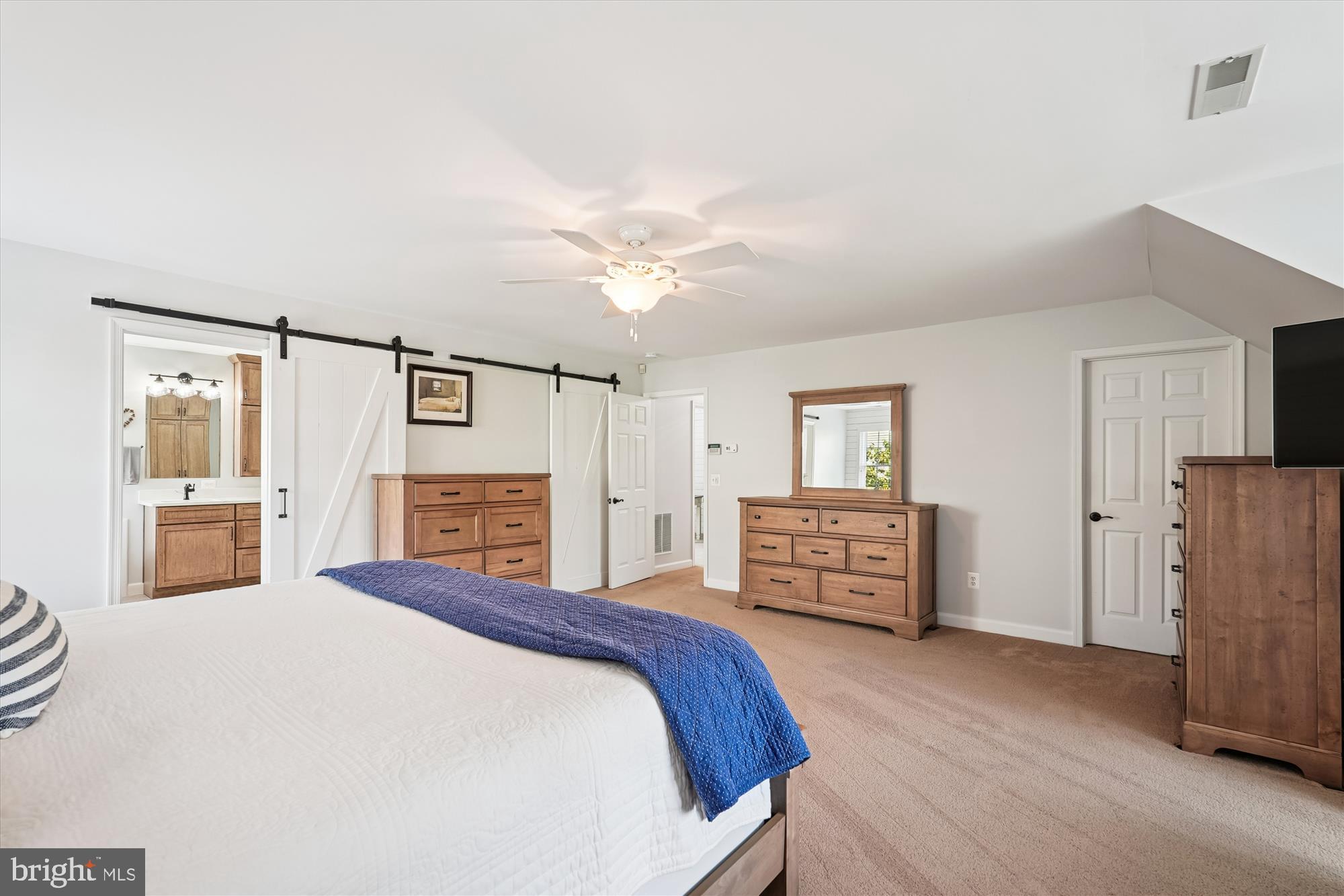 ASHBURN FARM - Residential