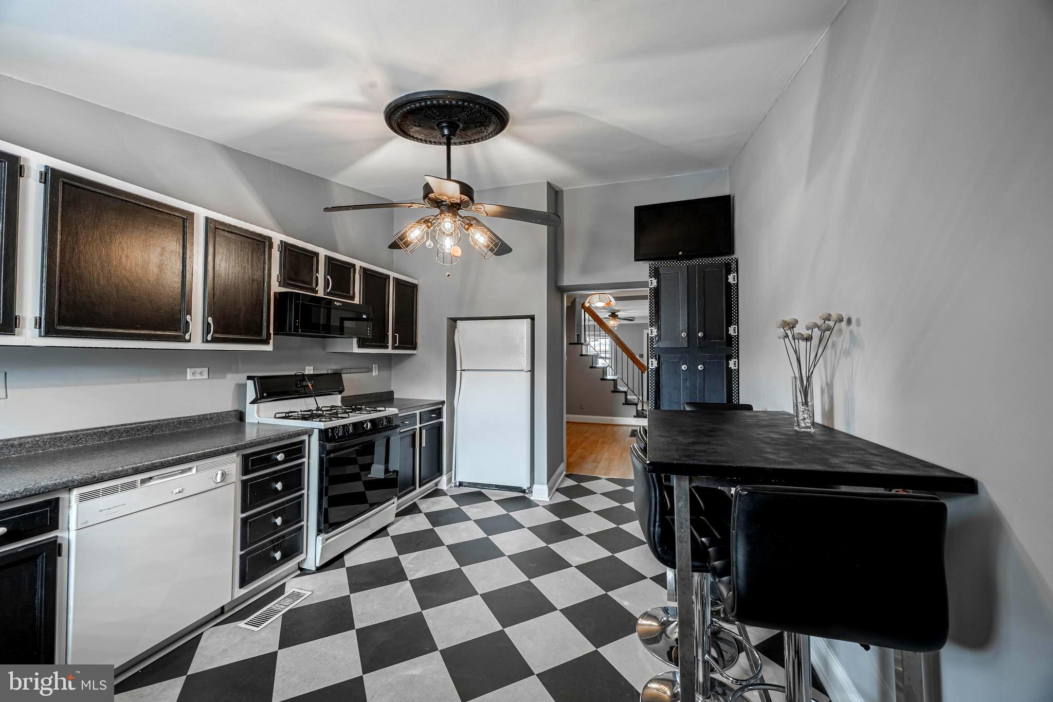 HAMPDEN HISTORIC DISTRICT - Residential