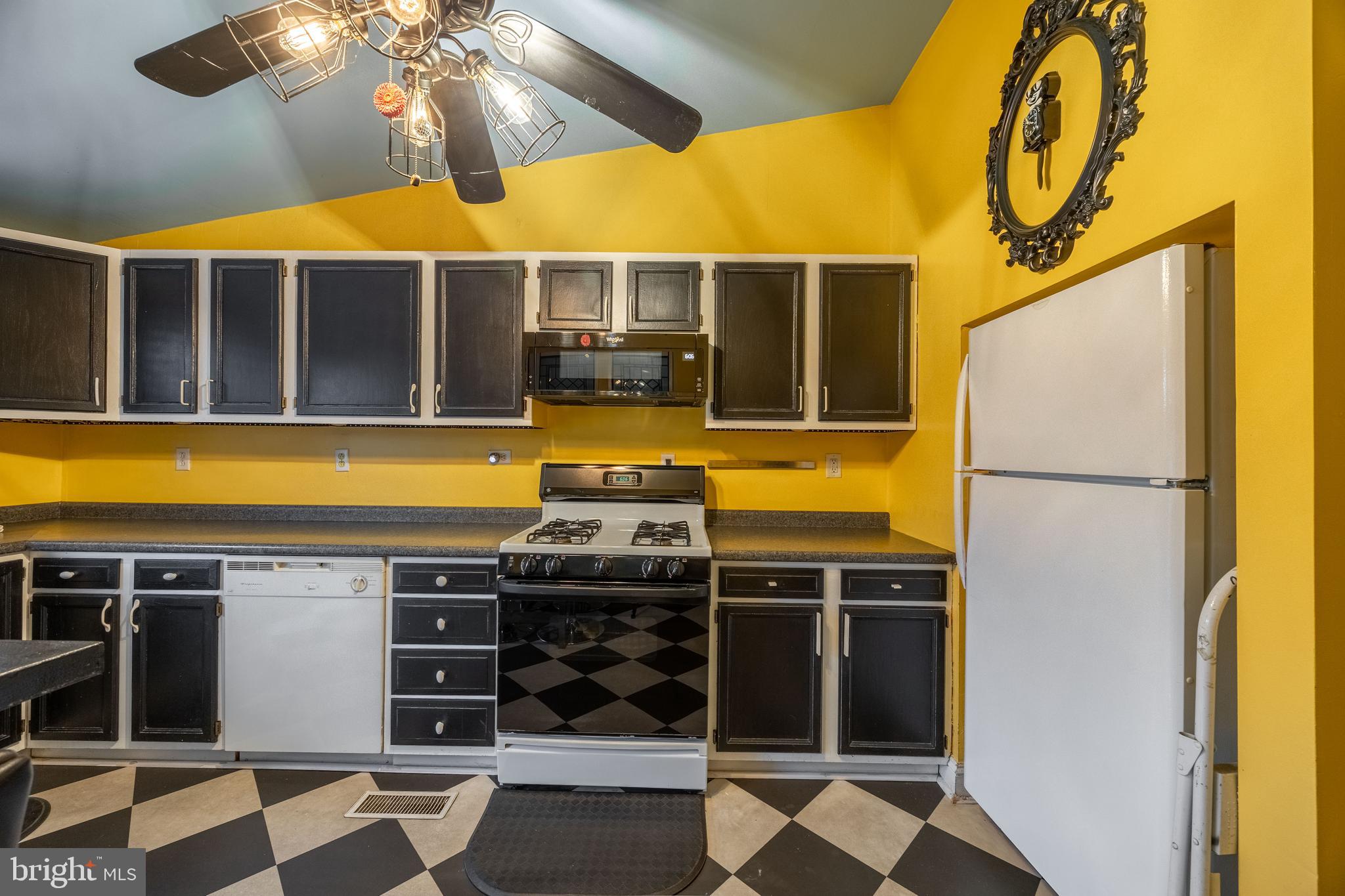 HAMPDEN HISTORIC DISTRICT - Residential