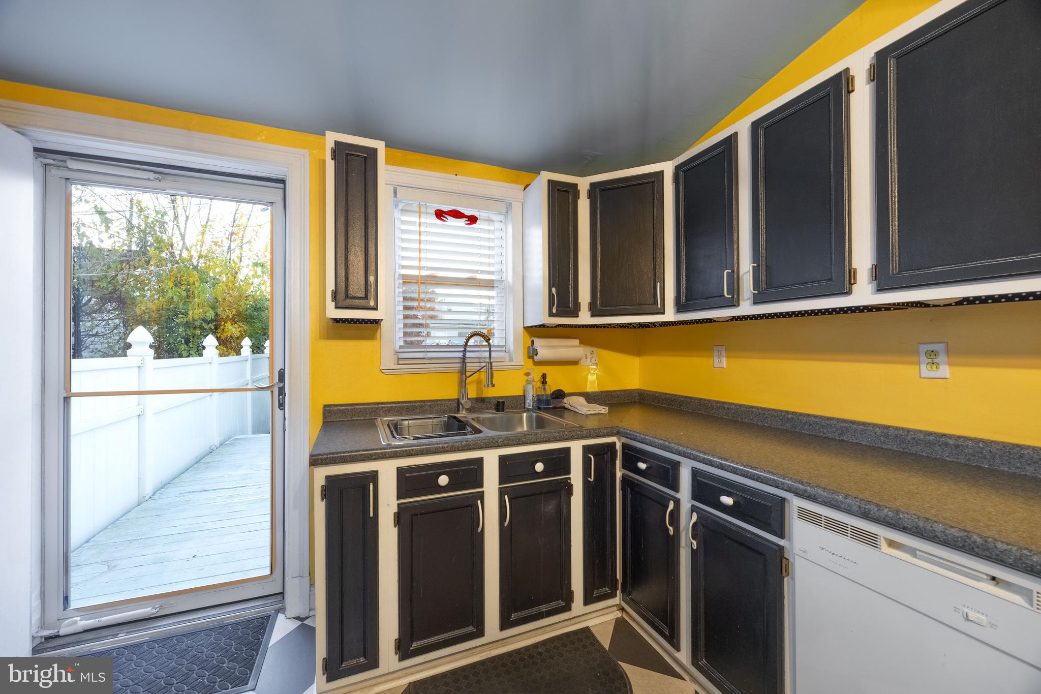 HAMPDEN HISTORIC DISTRICT - Residential