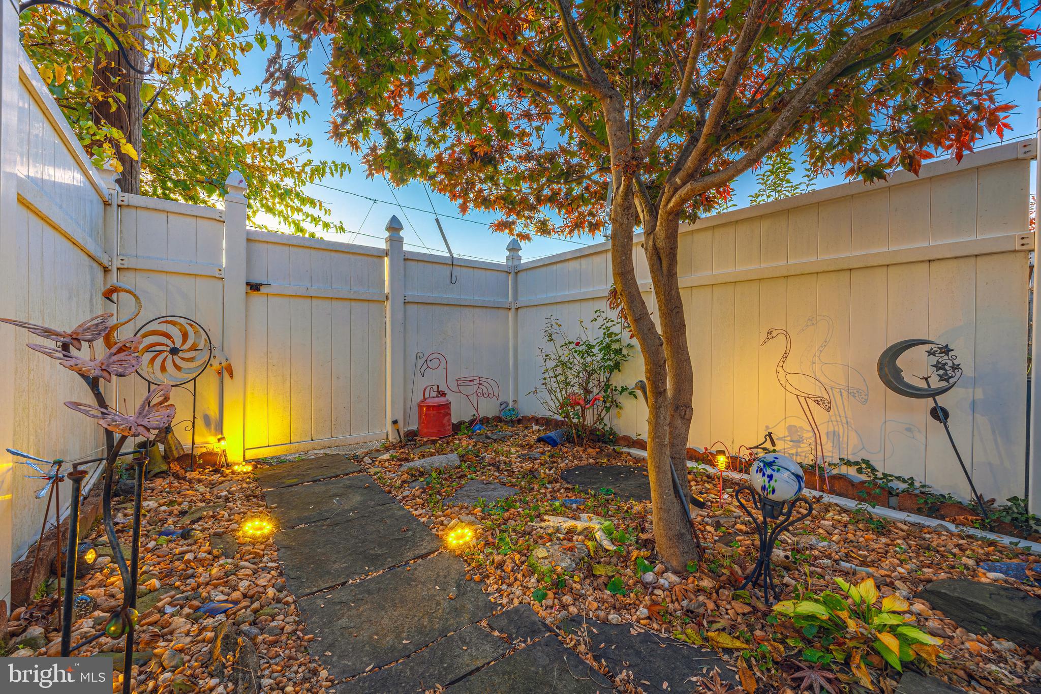 HAMPDEN HISTORIC DISTRICT - Residential