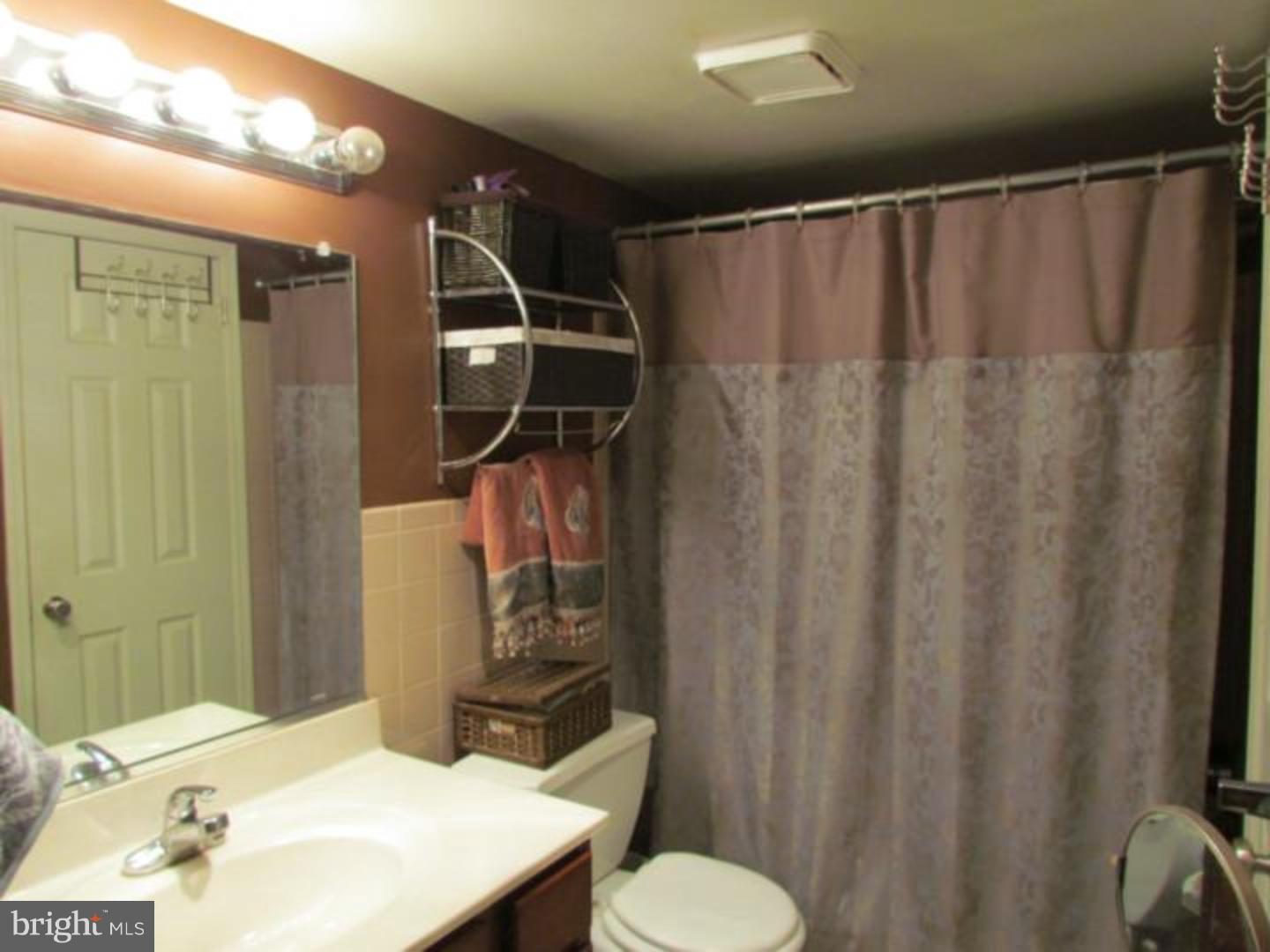 OXFORD OF BLUE BELL - Residential