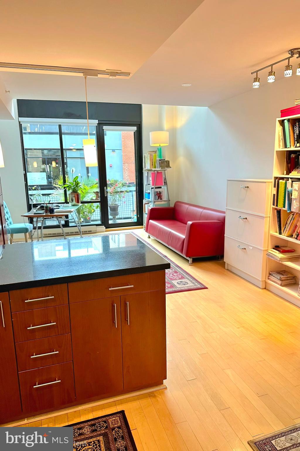 912 F STREET NW 703