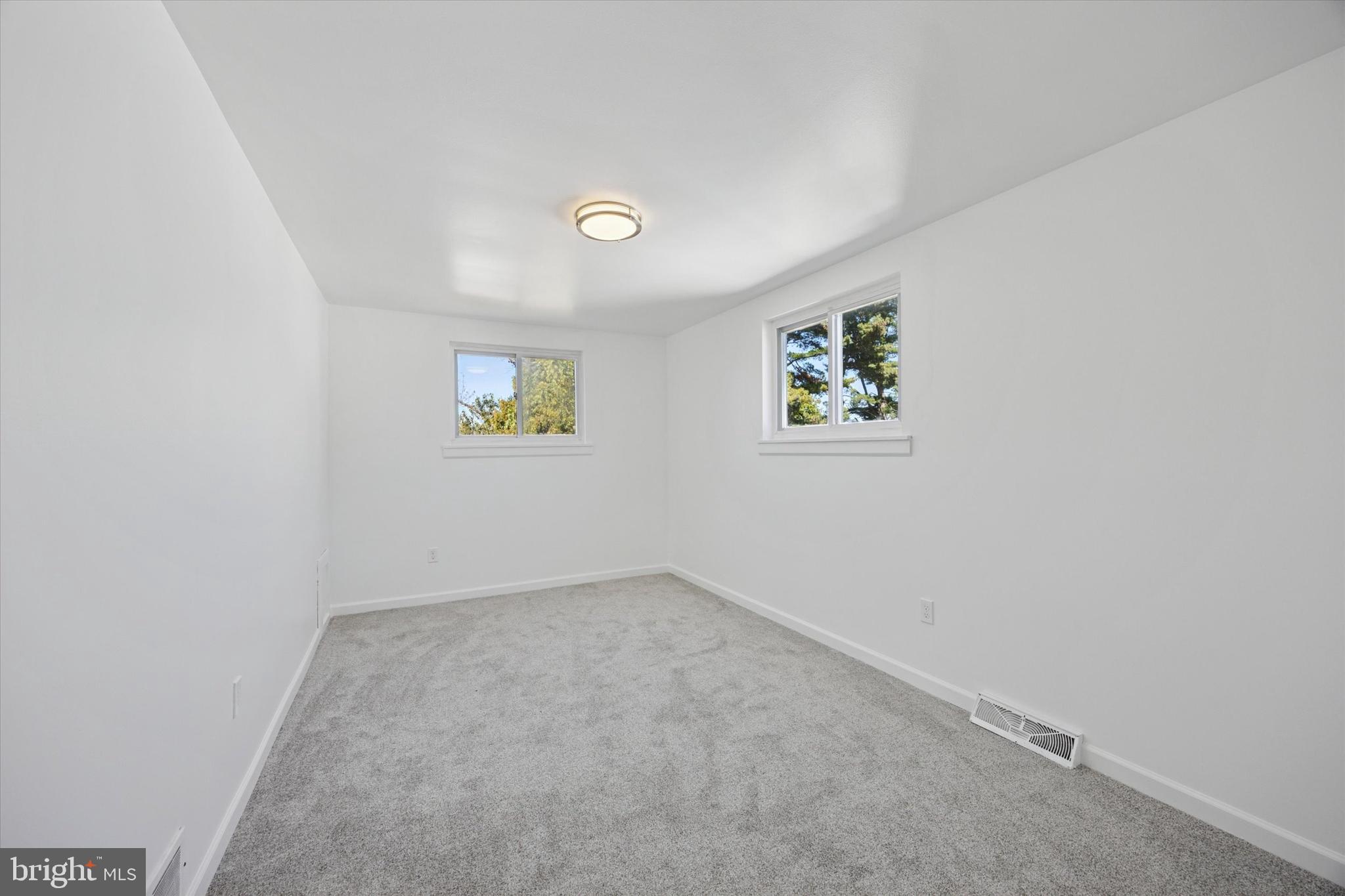 WILLOW GROVE - Residential