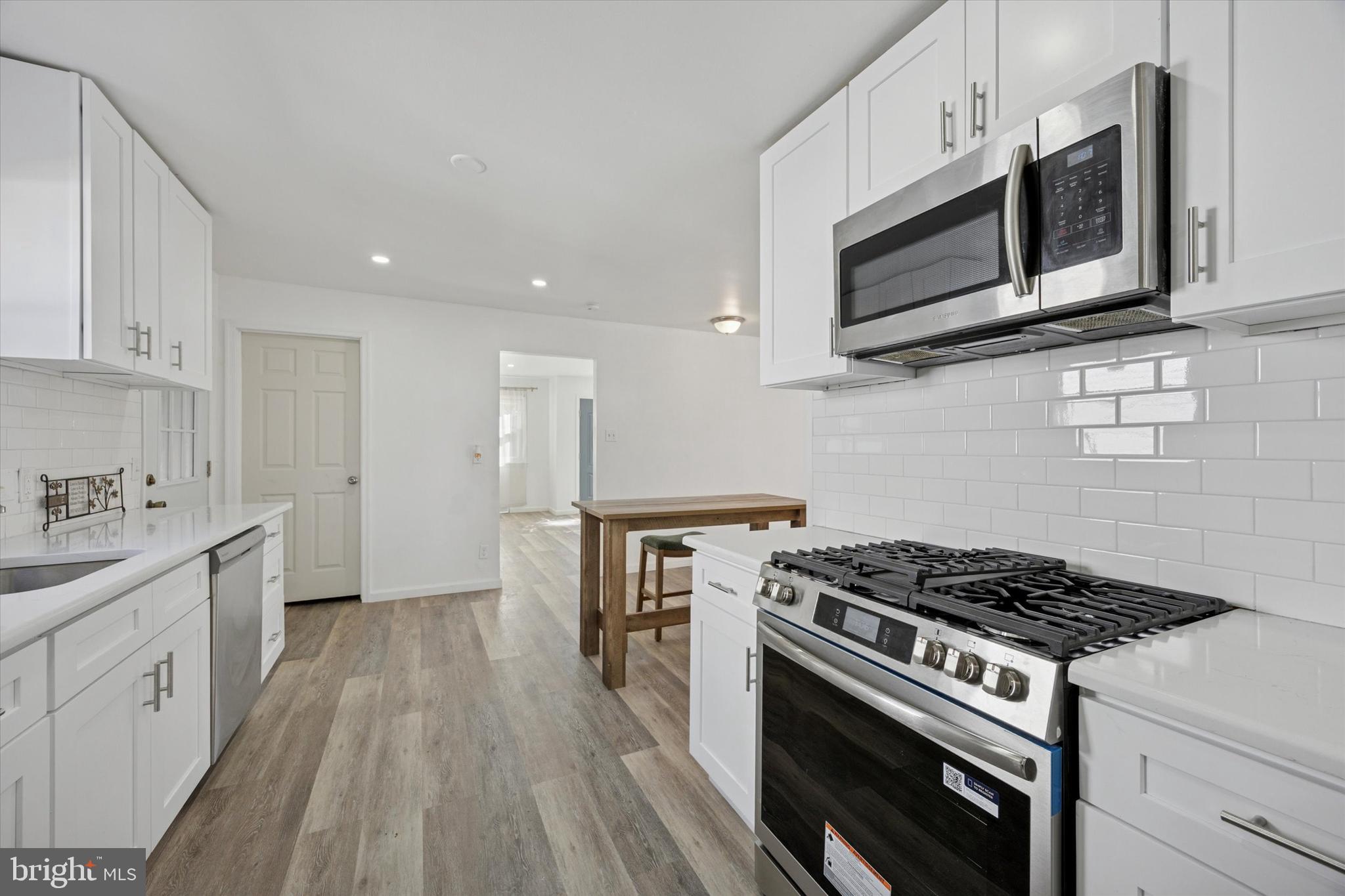 WILLOW GROVE - Residential