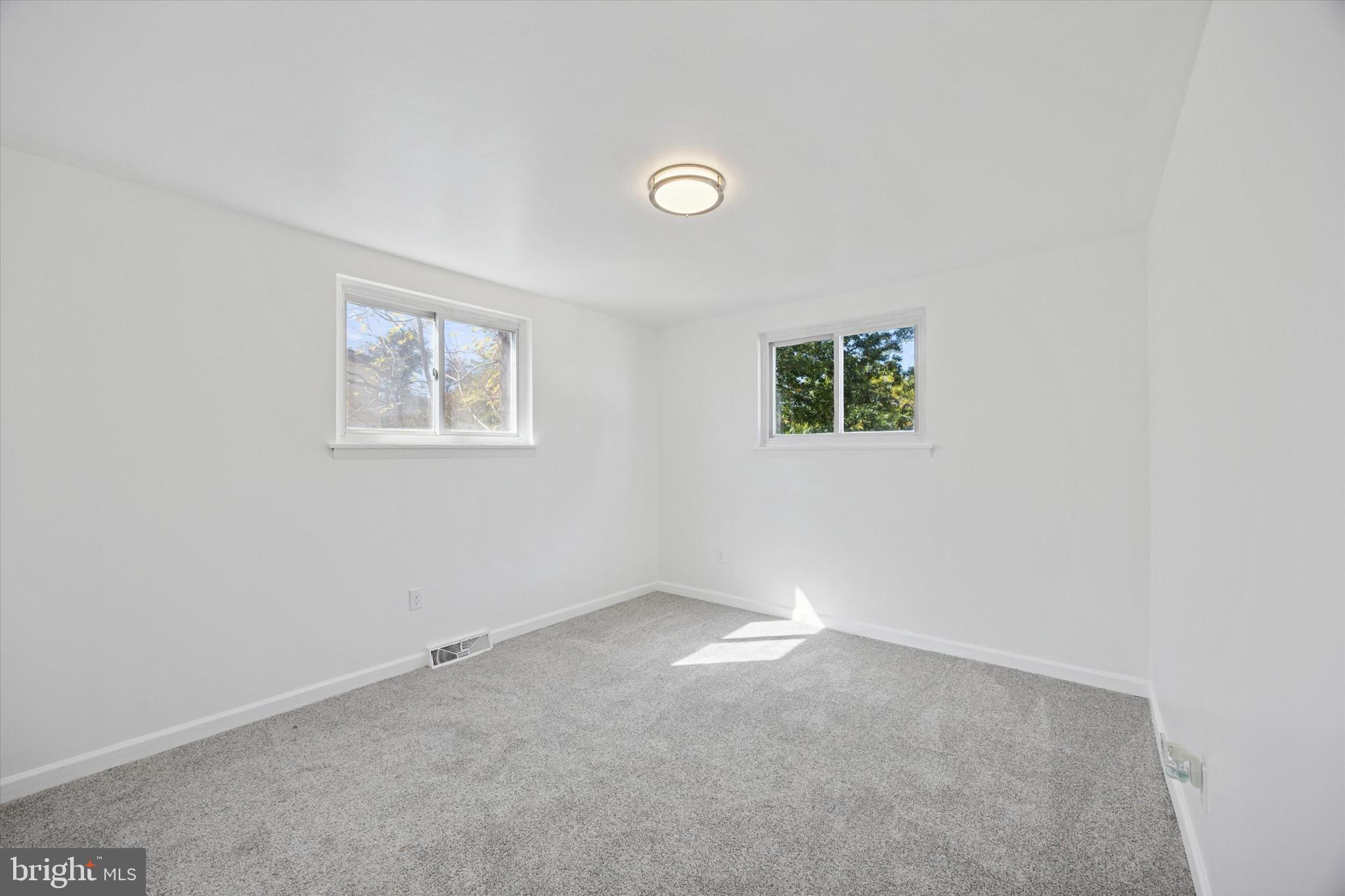 WILLOW GROVE - Residential