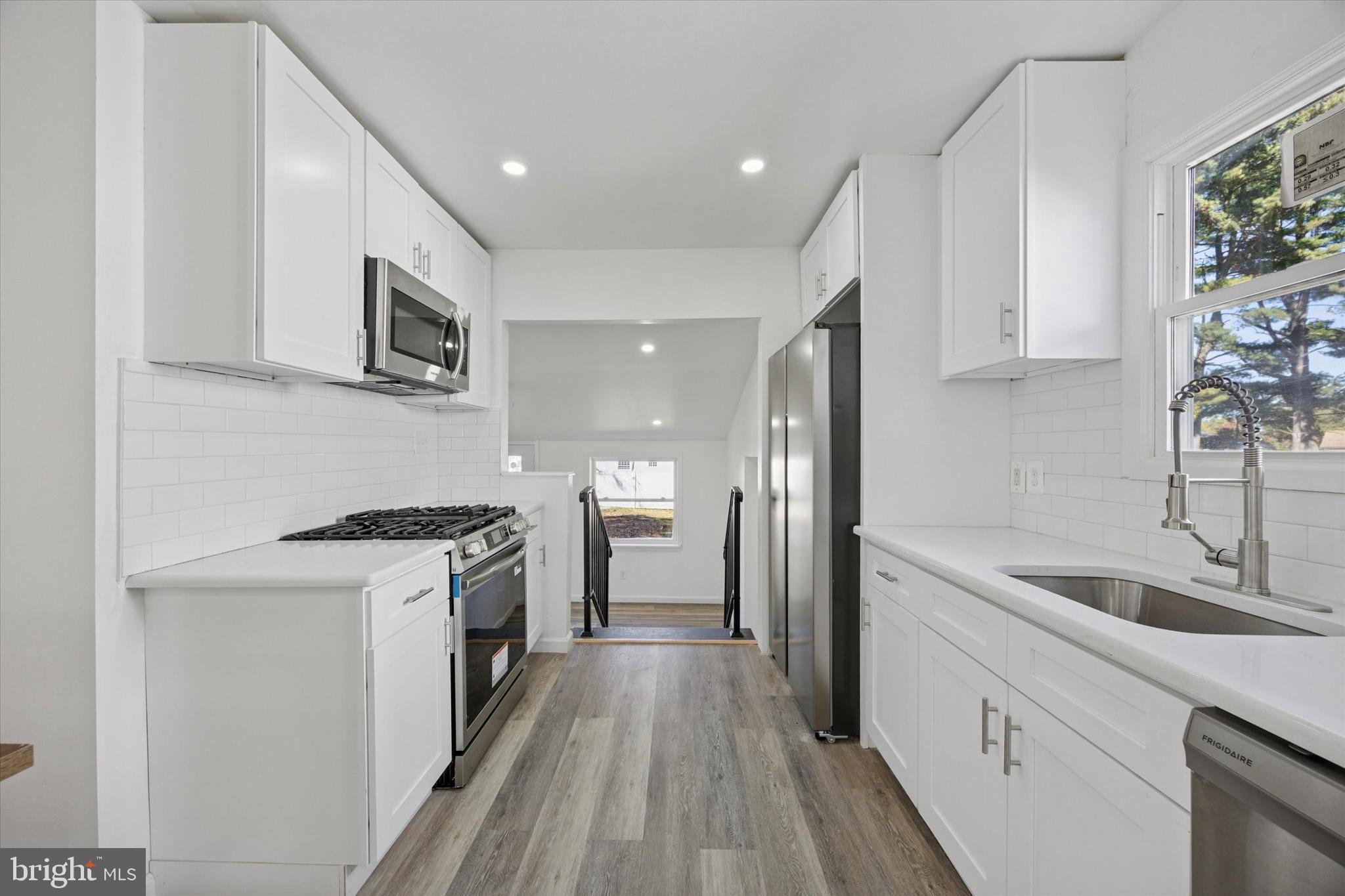 WILLOW GROVE - Residential