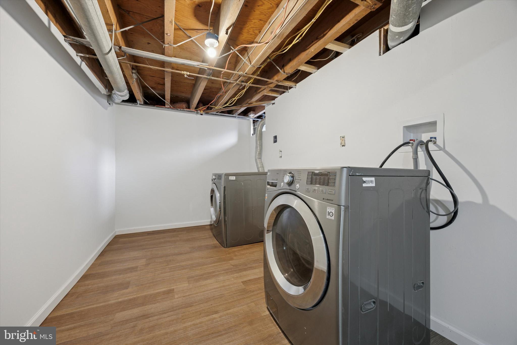 WILLOW GROVE - Residential