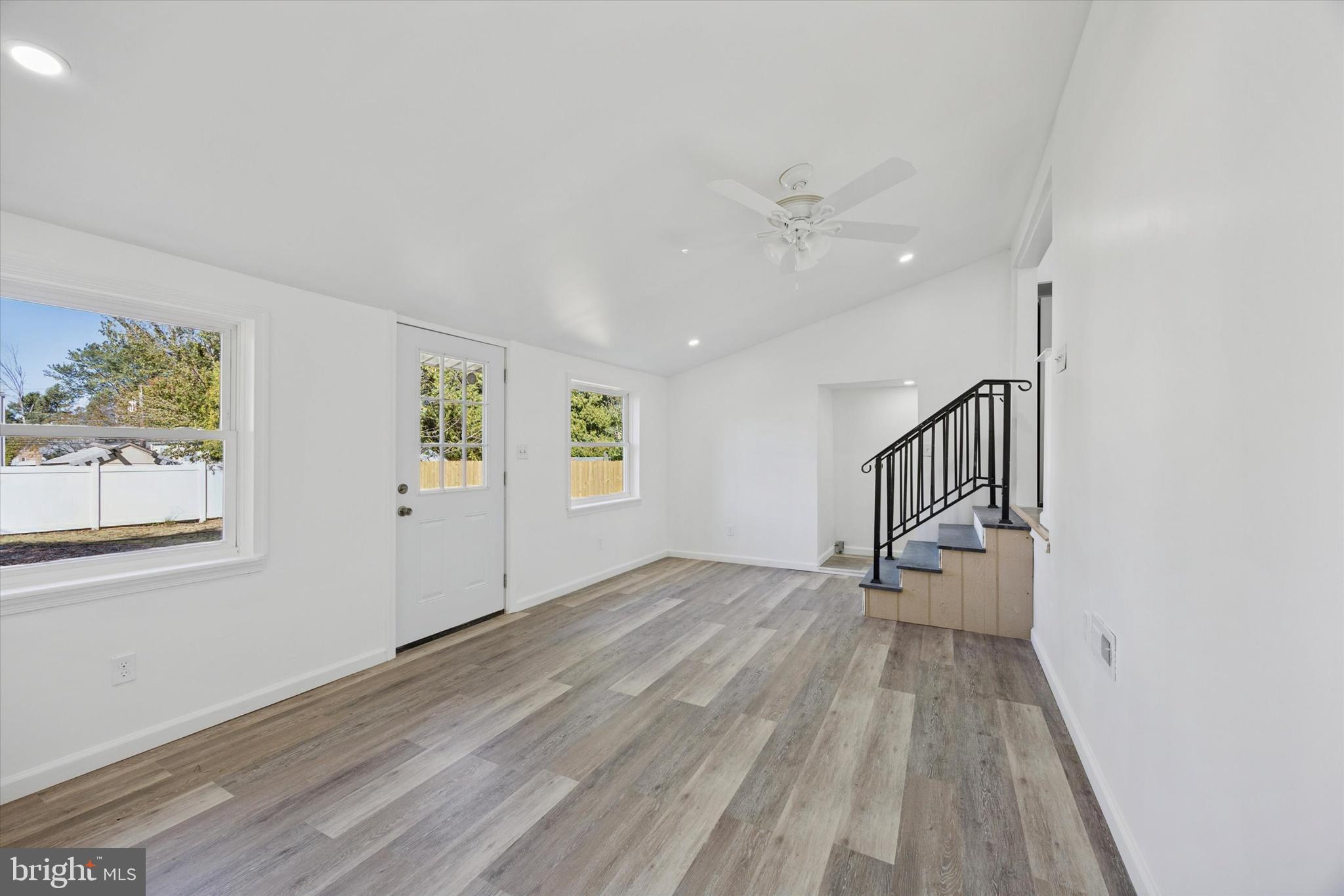 WILLOW GROVE - Residential