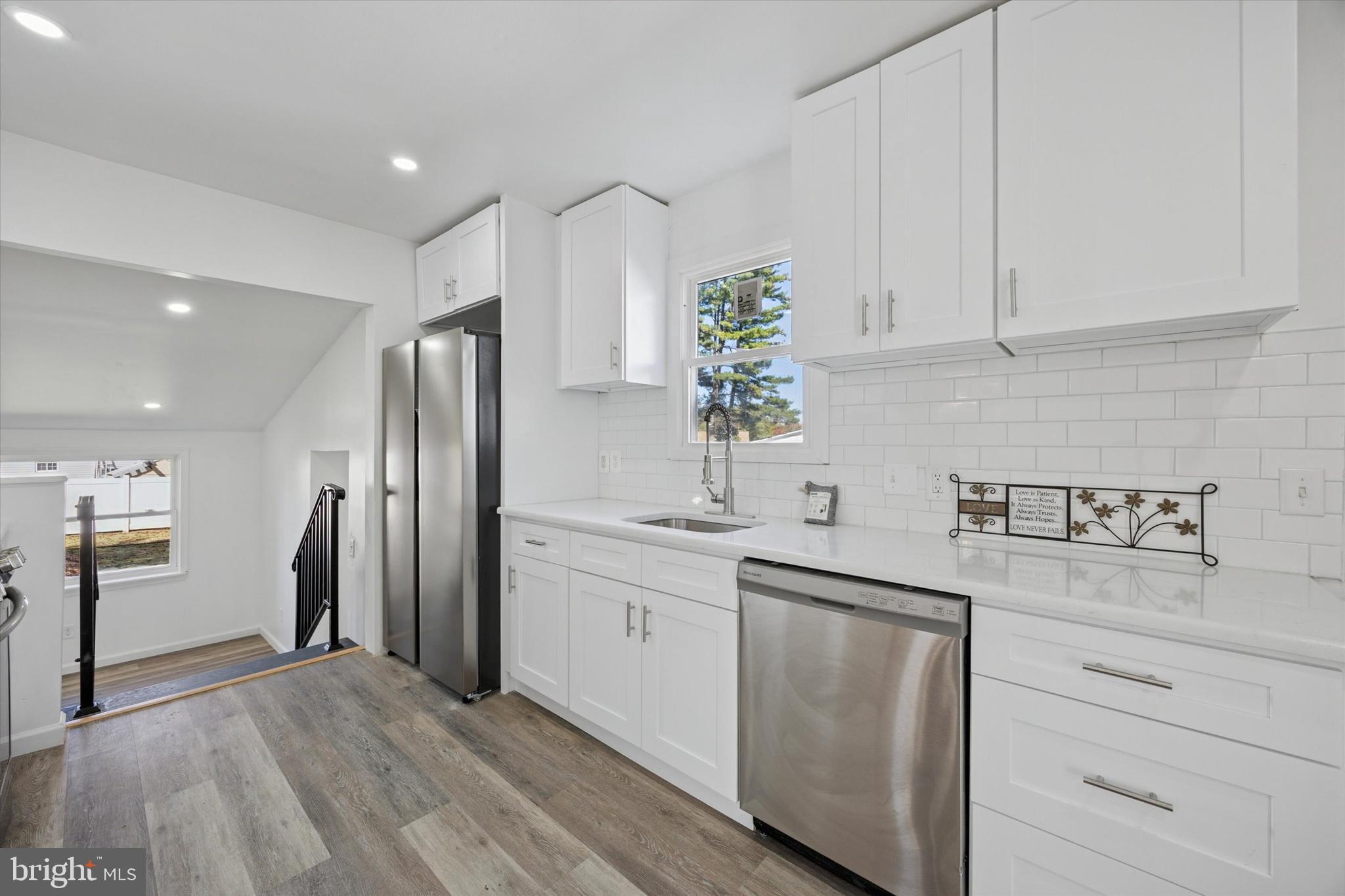 WILLOW GROVE - Residential