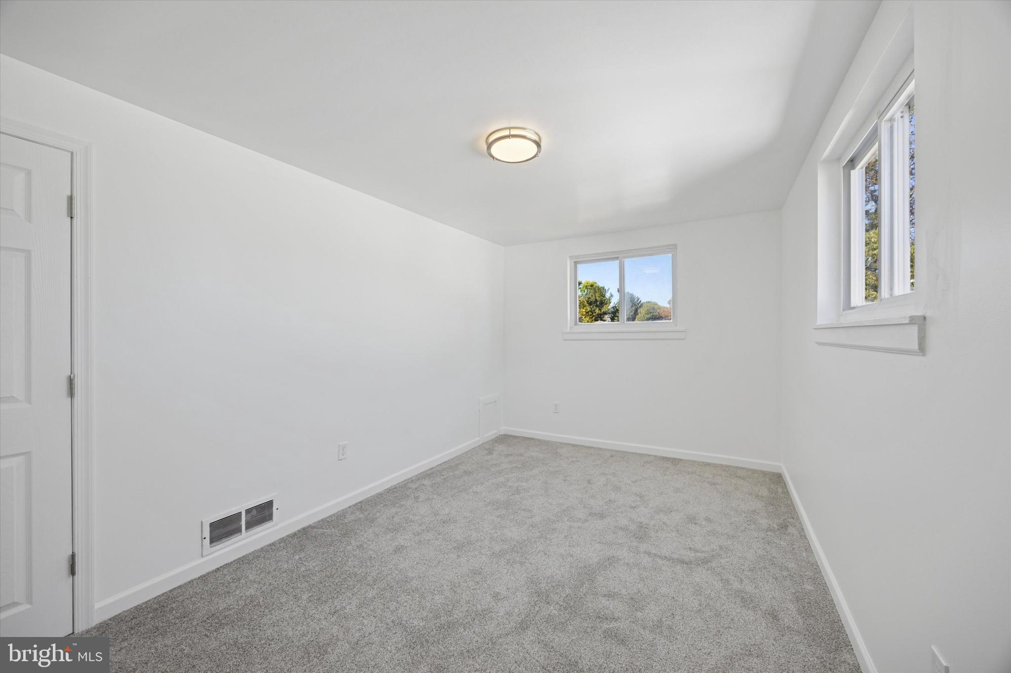 WILLOW GROVE - Residential