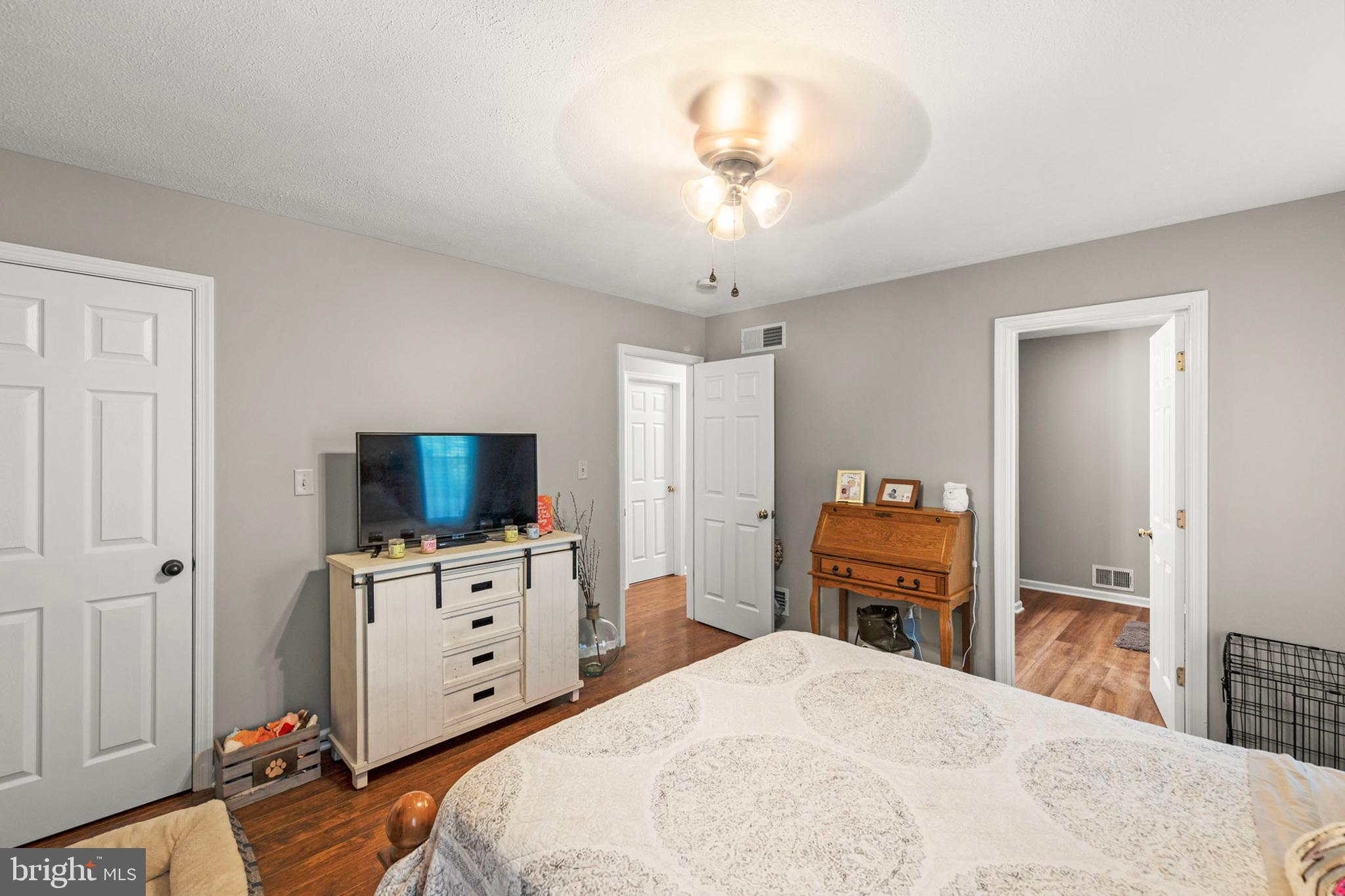 ELIZABETH STATION - Residential