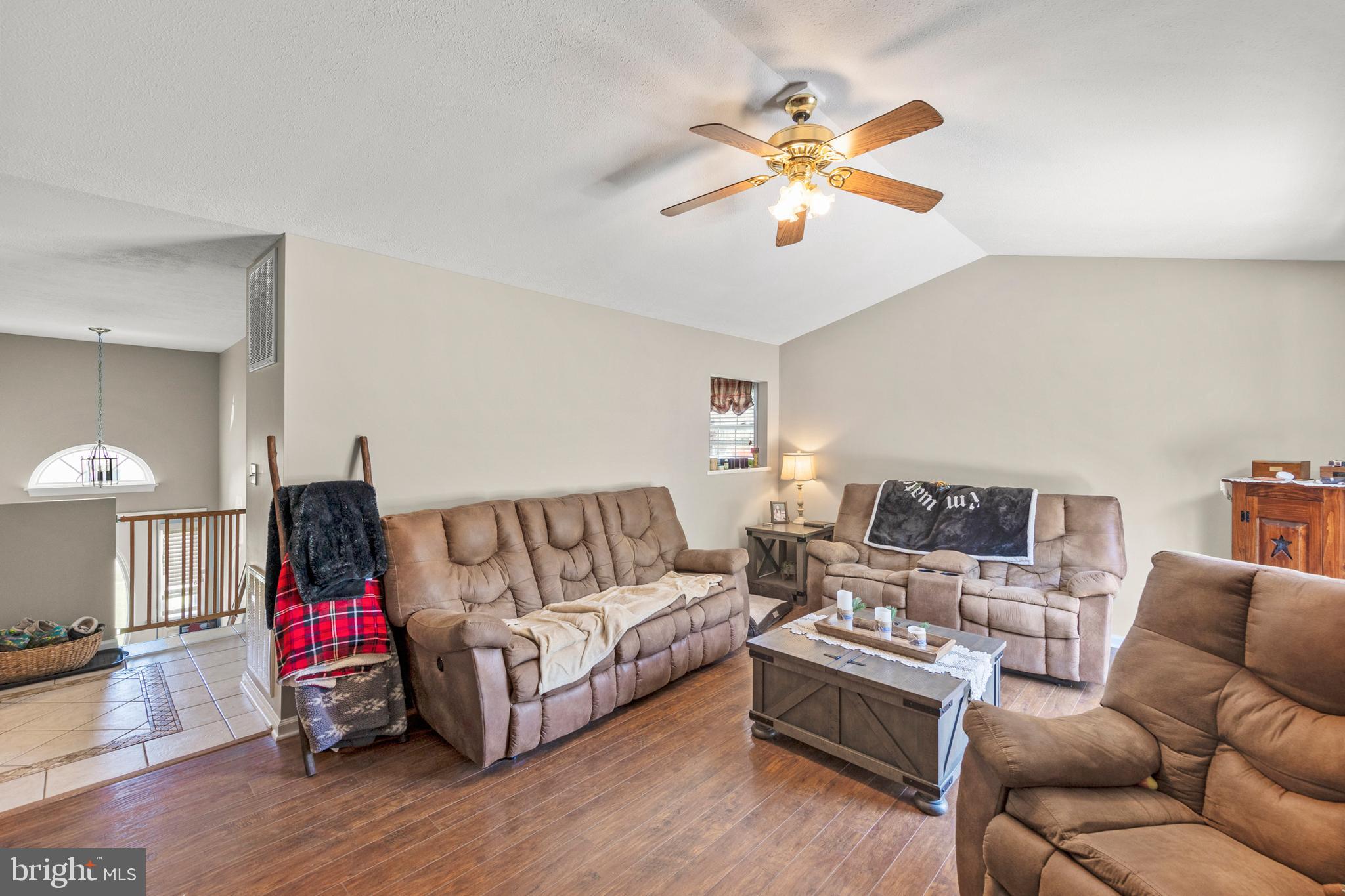 ELIZABETH STATION - Residential