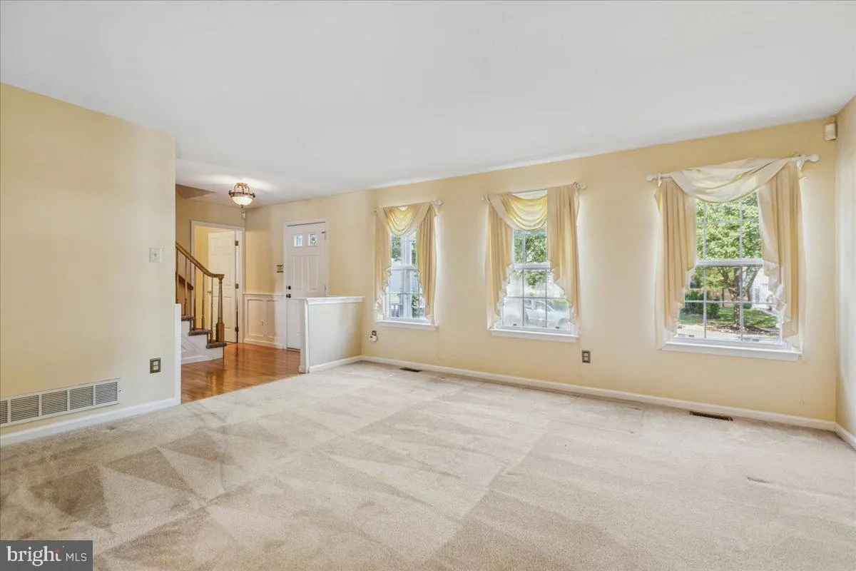 Lawrence Township, New Jersey 08648, United States, 4 Bedrooms Bedrooms, ,3 BathroomsBathrooms,Residential,Contingent,217790